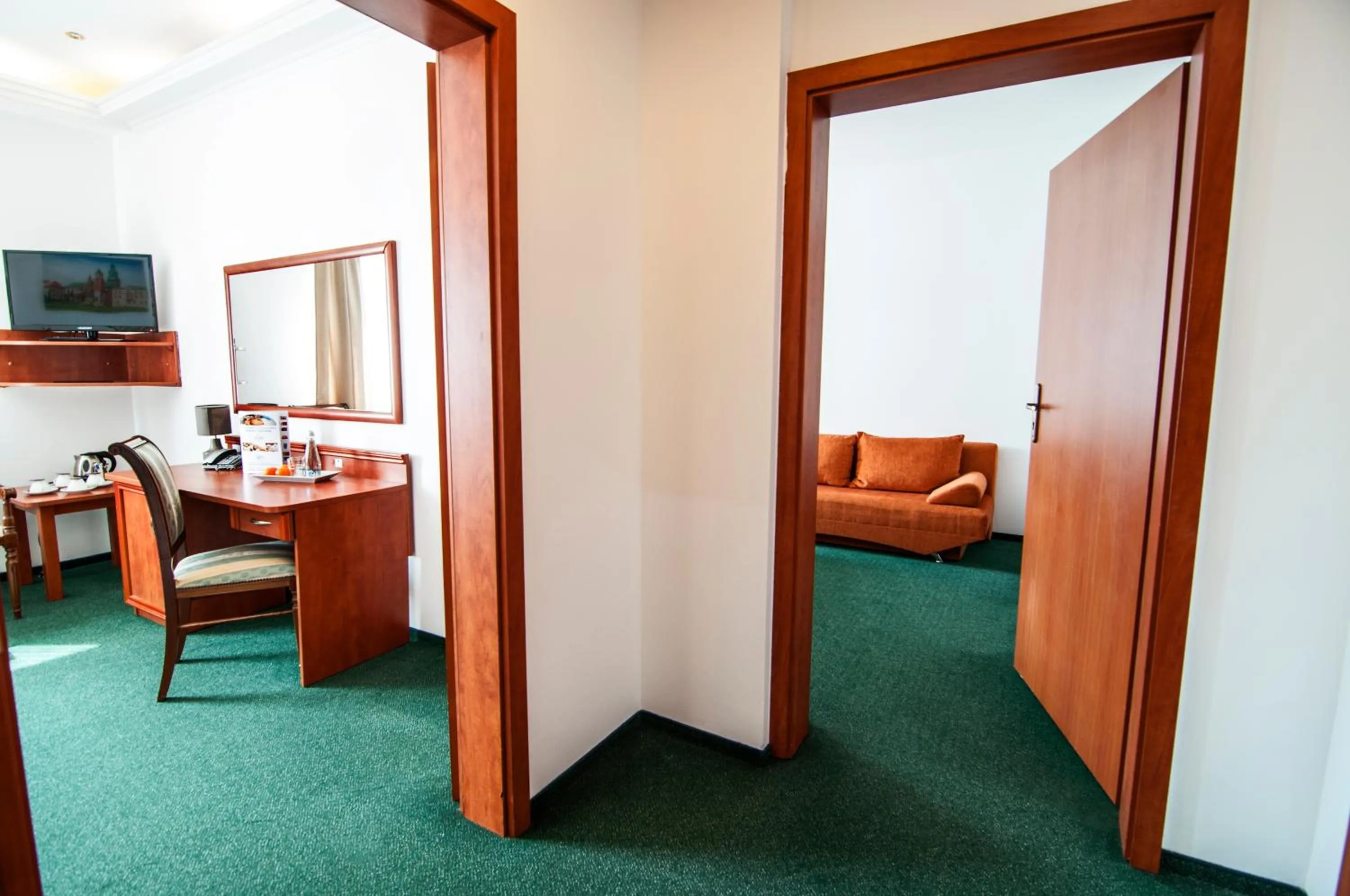 Photo of the whole room in Hotel Artur