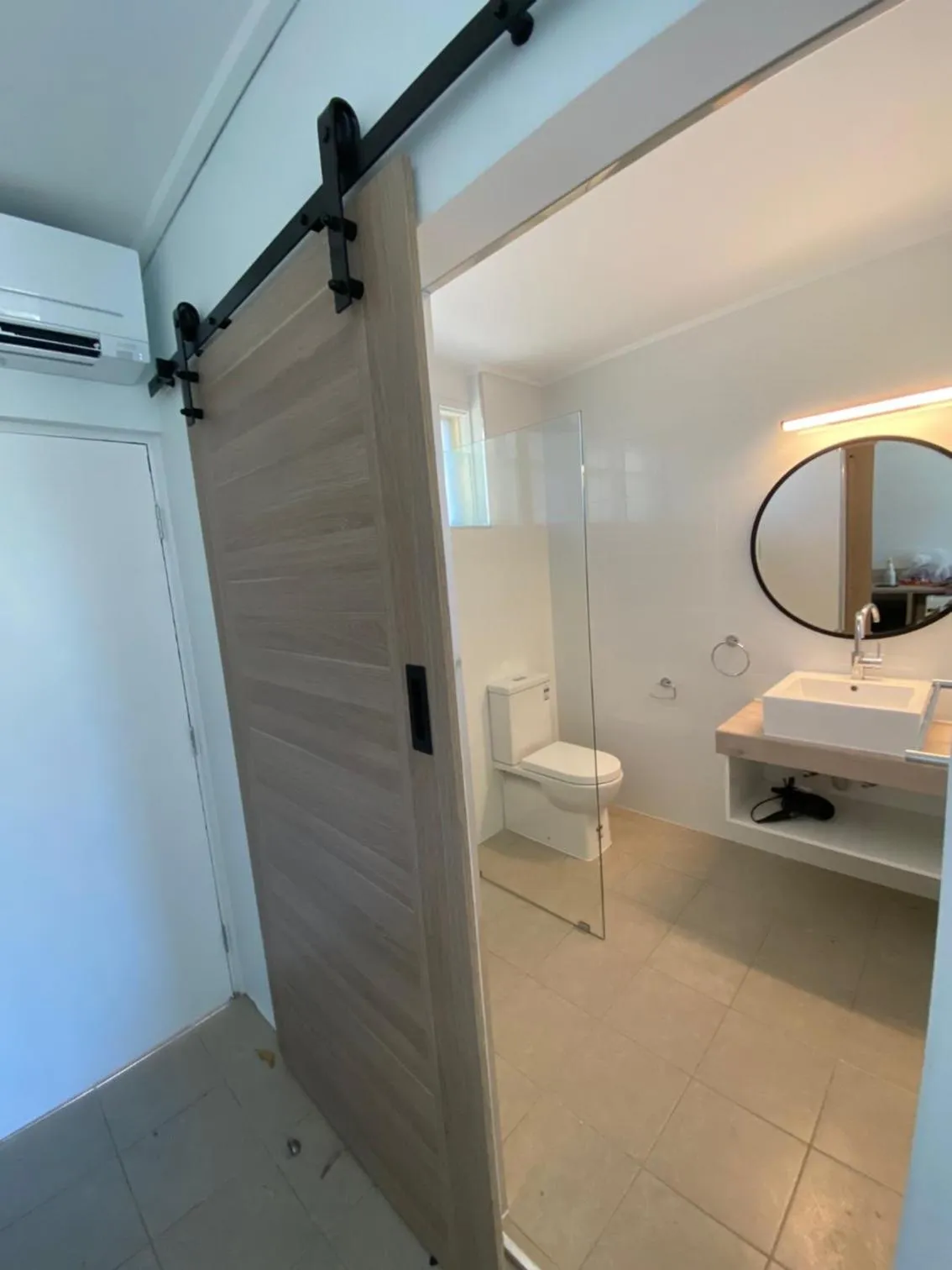 Shower in Kingston Lobster Motel