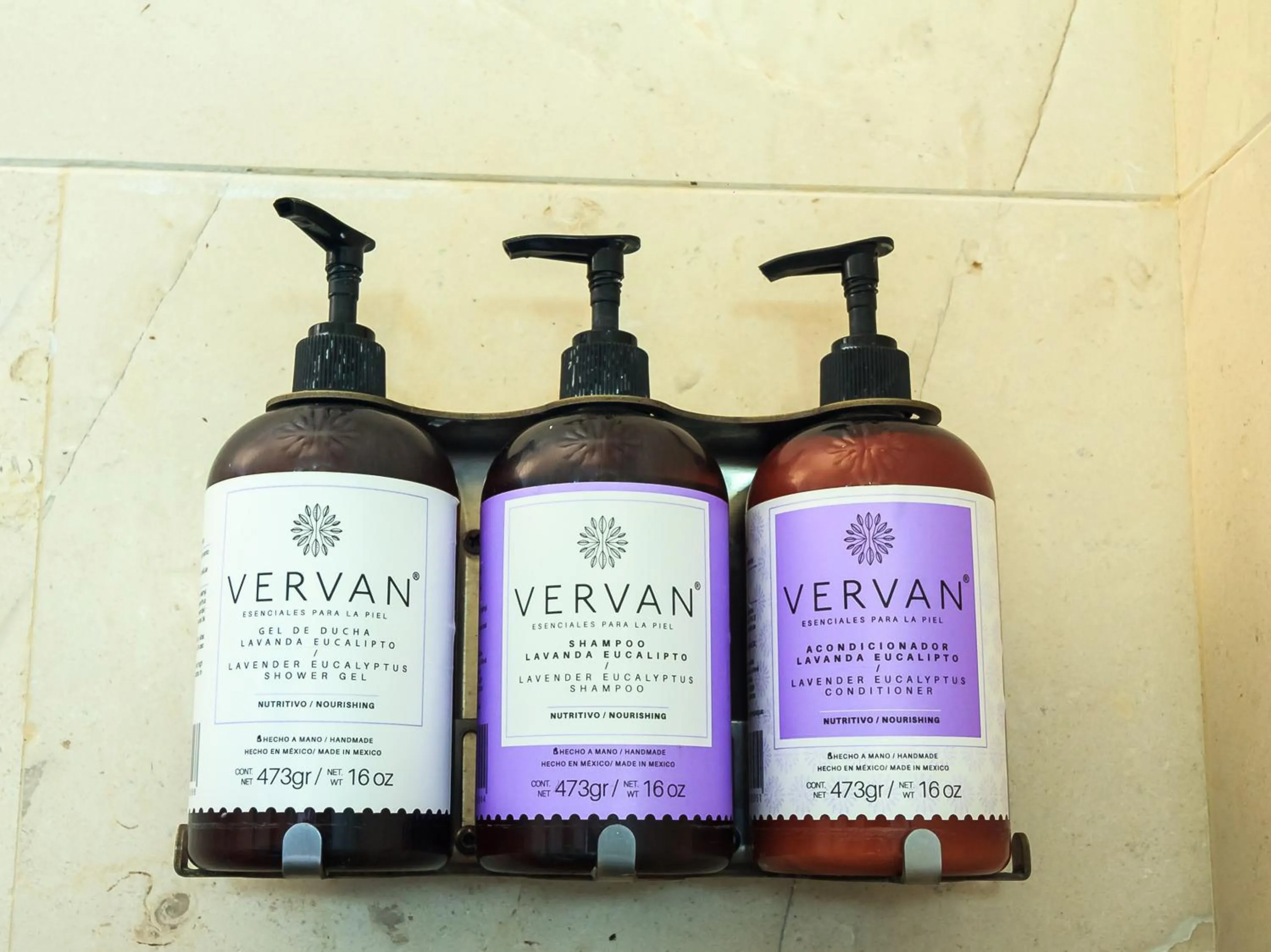 Bathroom in Tribu Sonata with pool