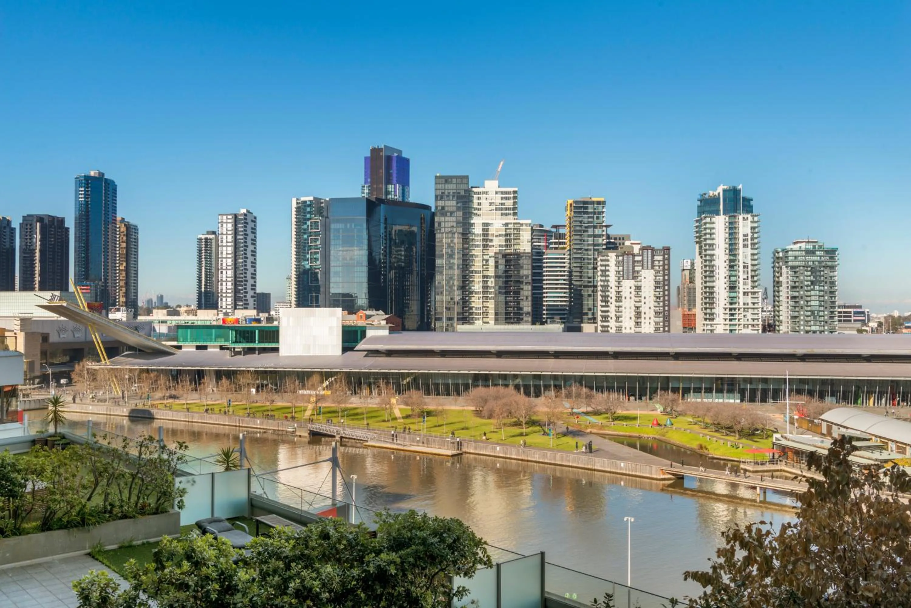 River view in Melbourne Holiday Apartments Flinders Wharf