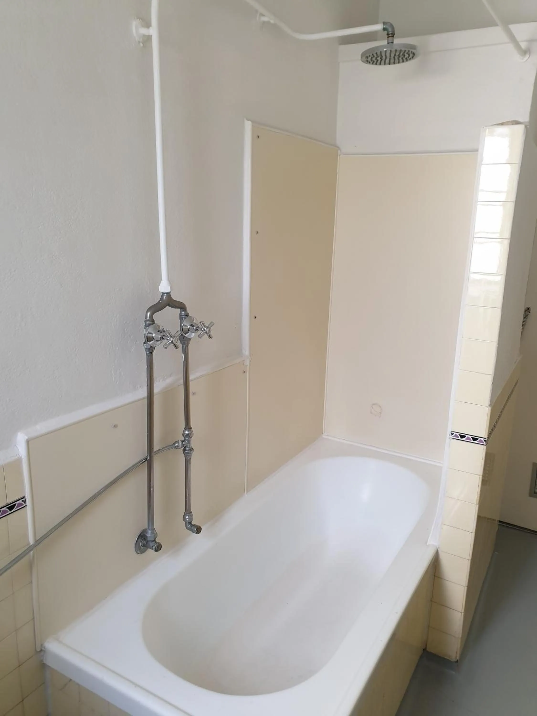 Bathroom in Richmond Private Rooms - 151 Hoddle Homestay