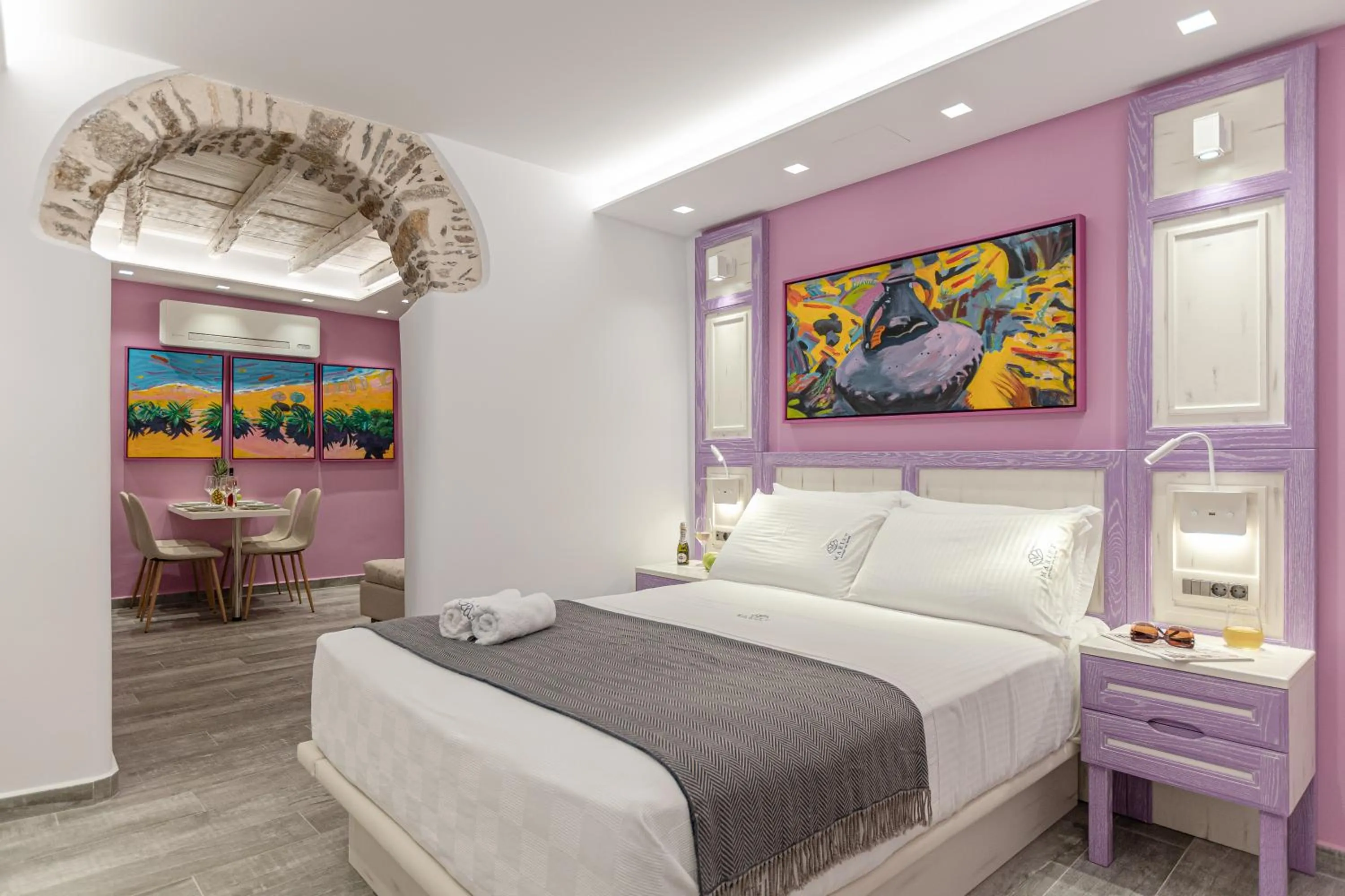 Bed in Mariet Naxos Elegant Suites