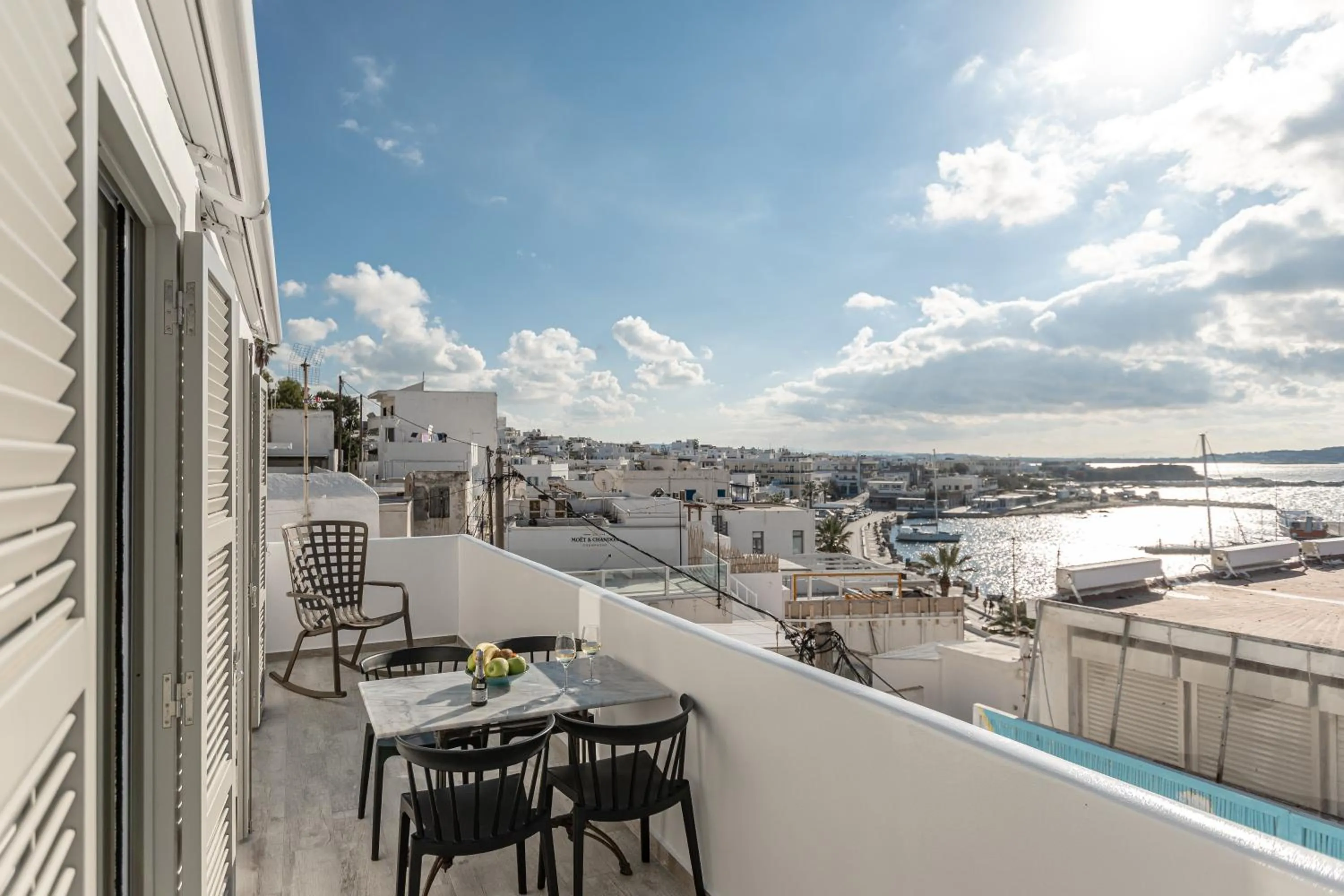 Patio in Mariet Naxos Elegant Suites