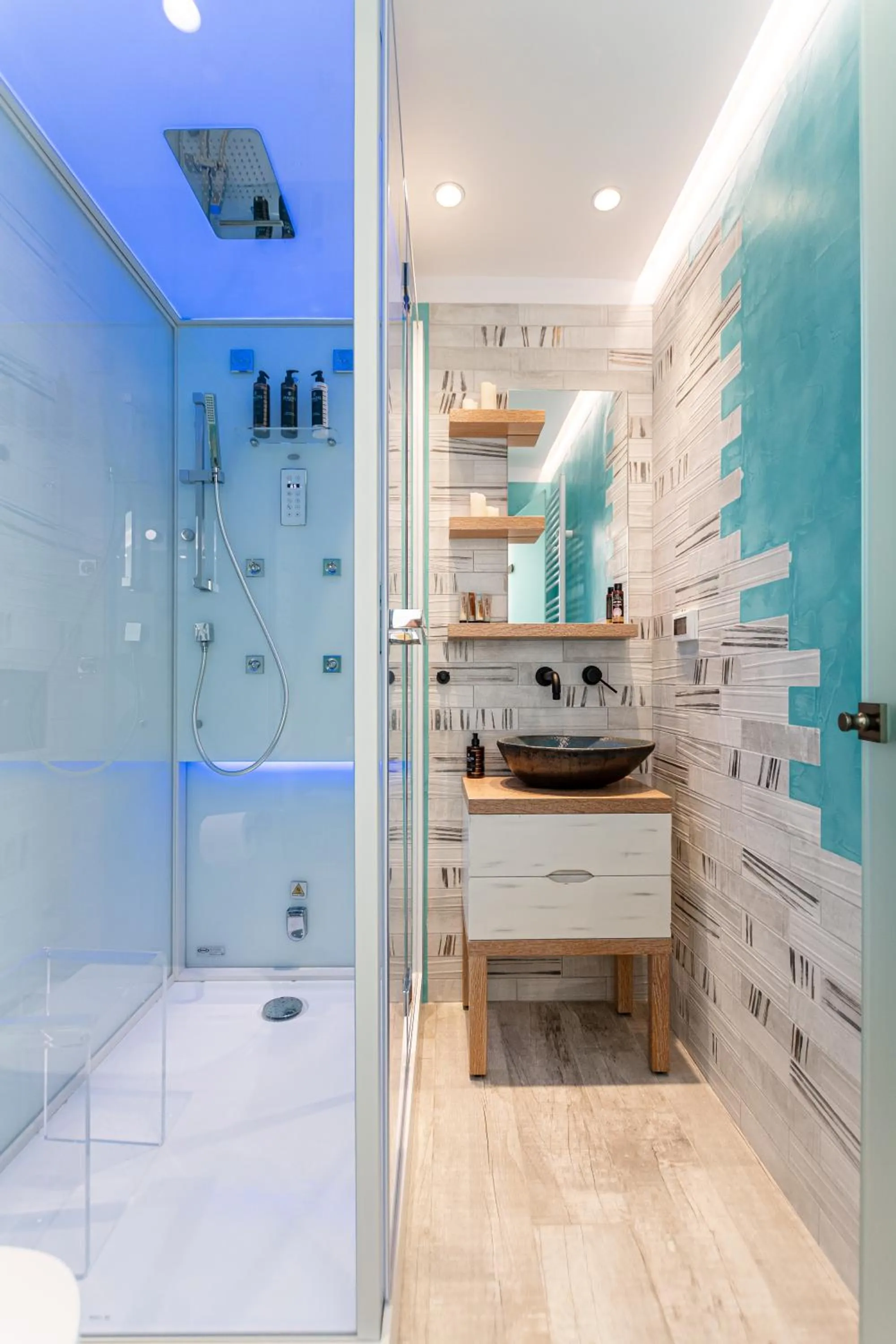 Shower in Mariet Naxos Elegant Suites