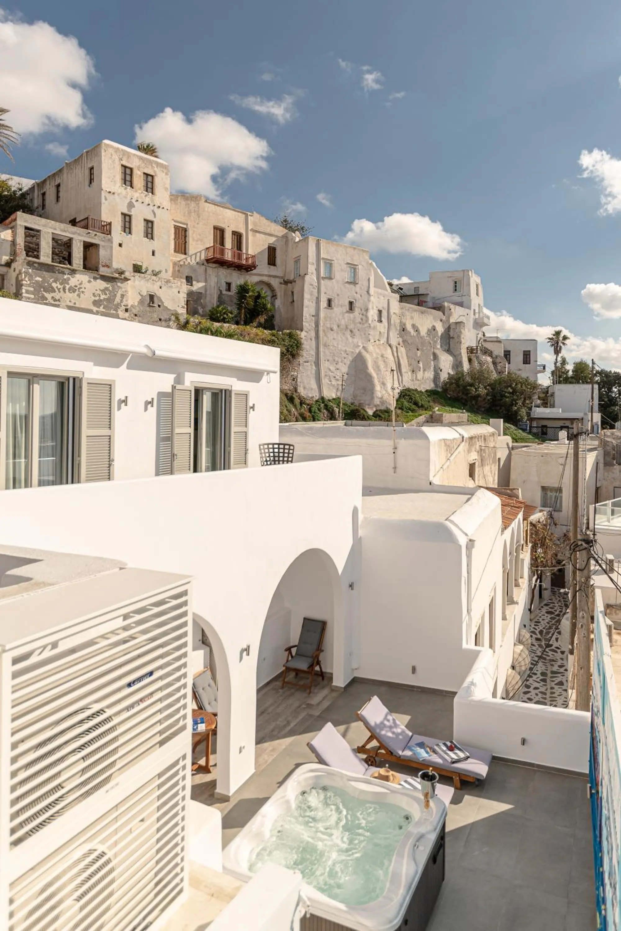 Property building in Mariet Naxos Elegant Suites