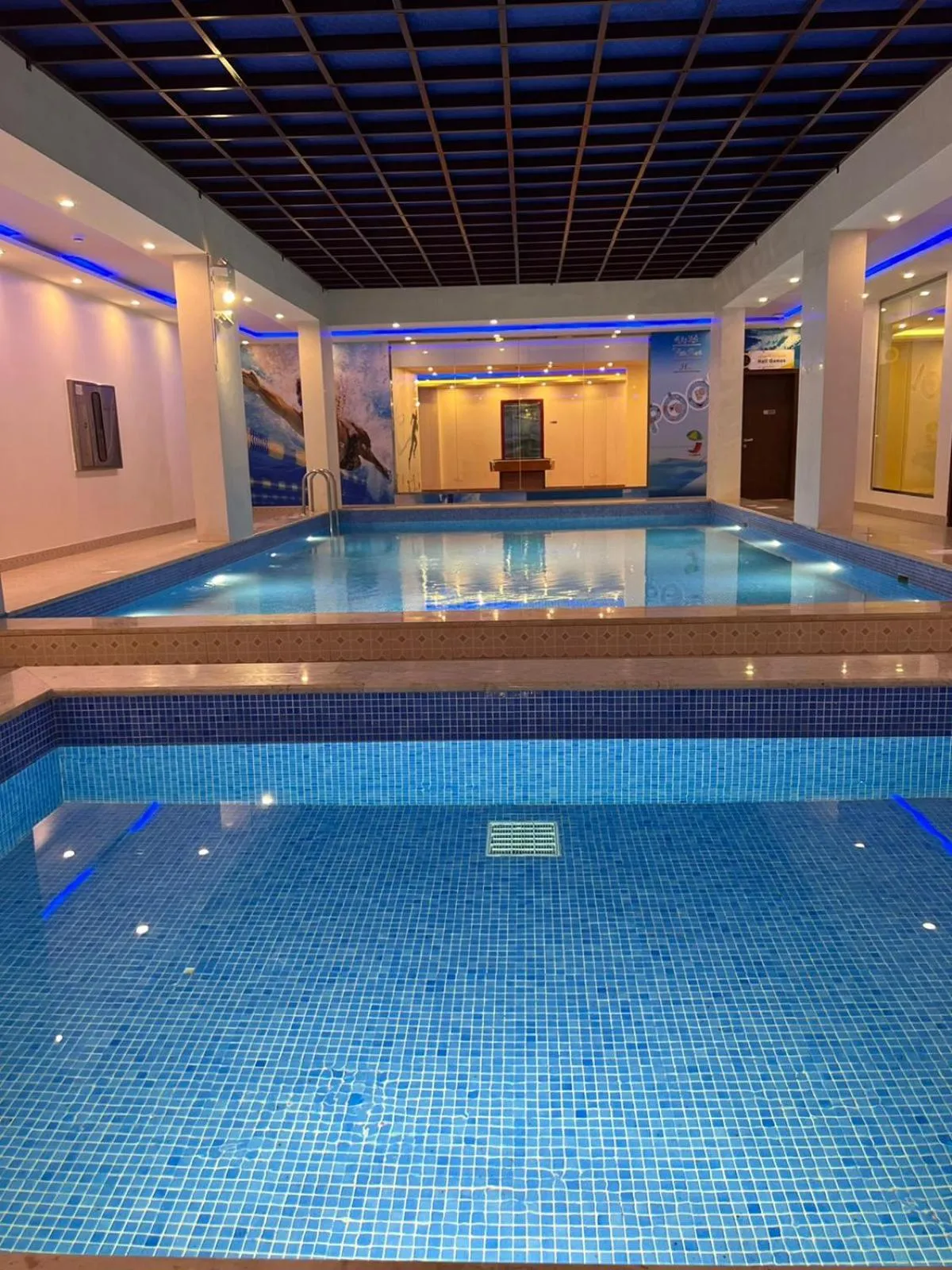 Pool view in Villa Park