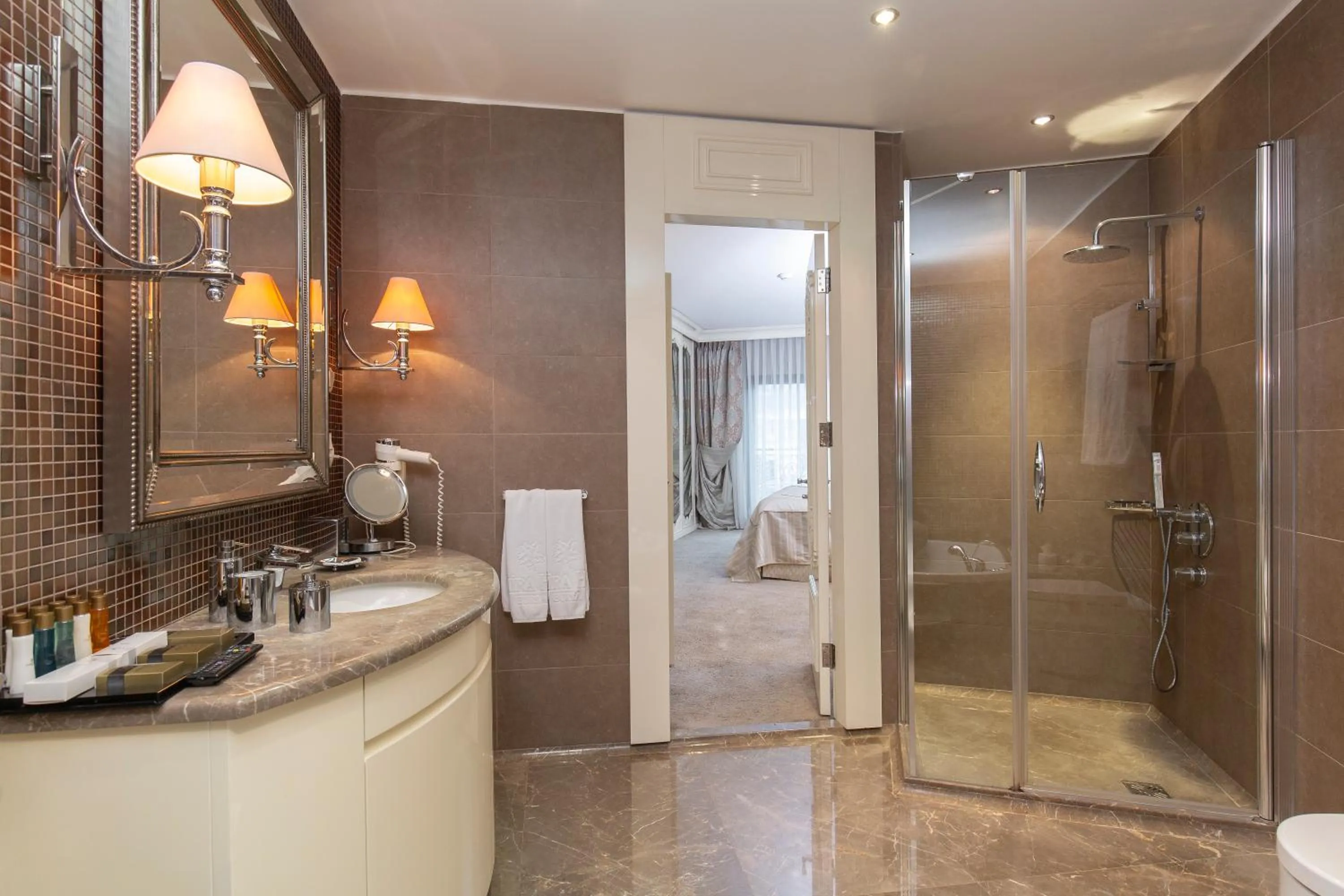 Bathroom in Almira Hotel Thermal Spa & Convention Center