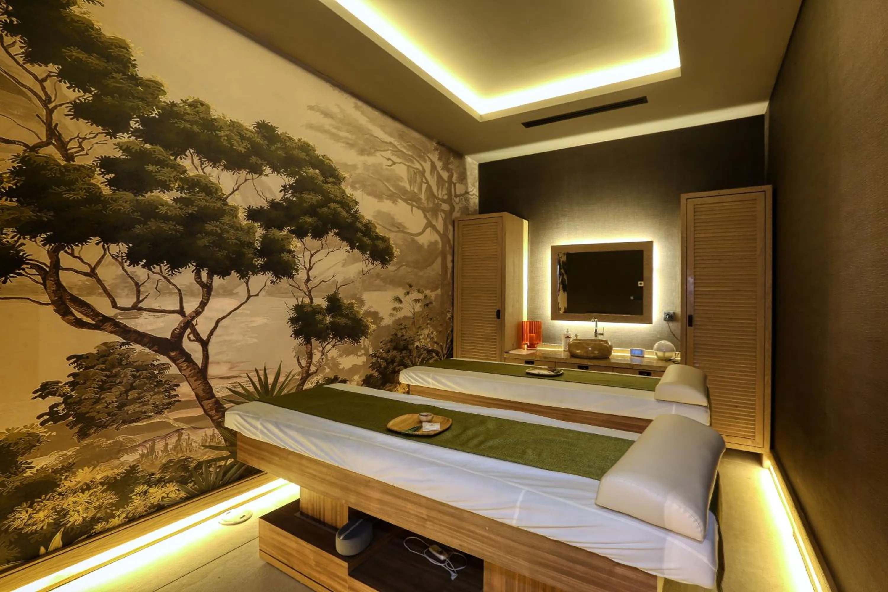 Massage in Almira Hotel Thermal Spa & Convention Center