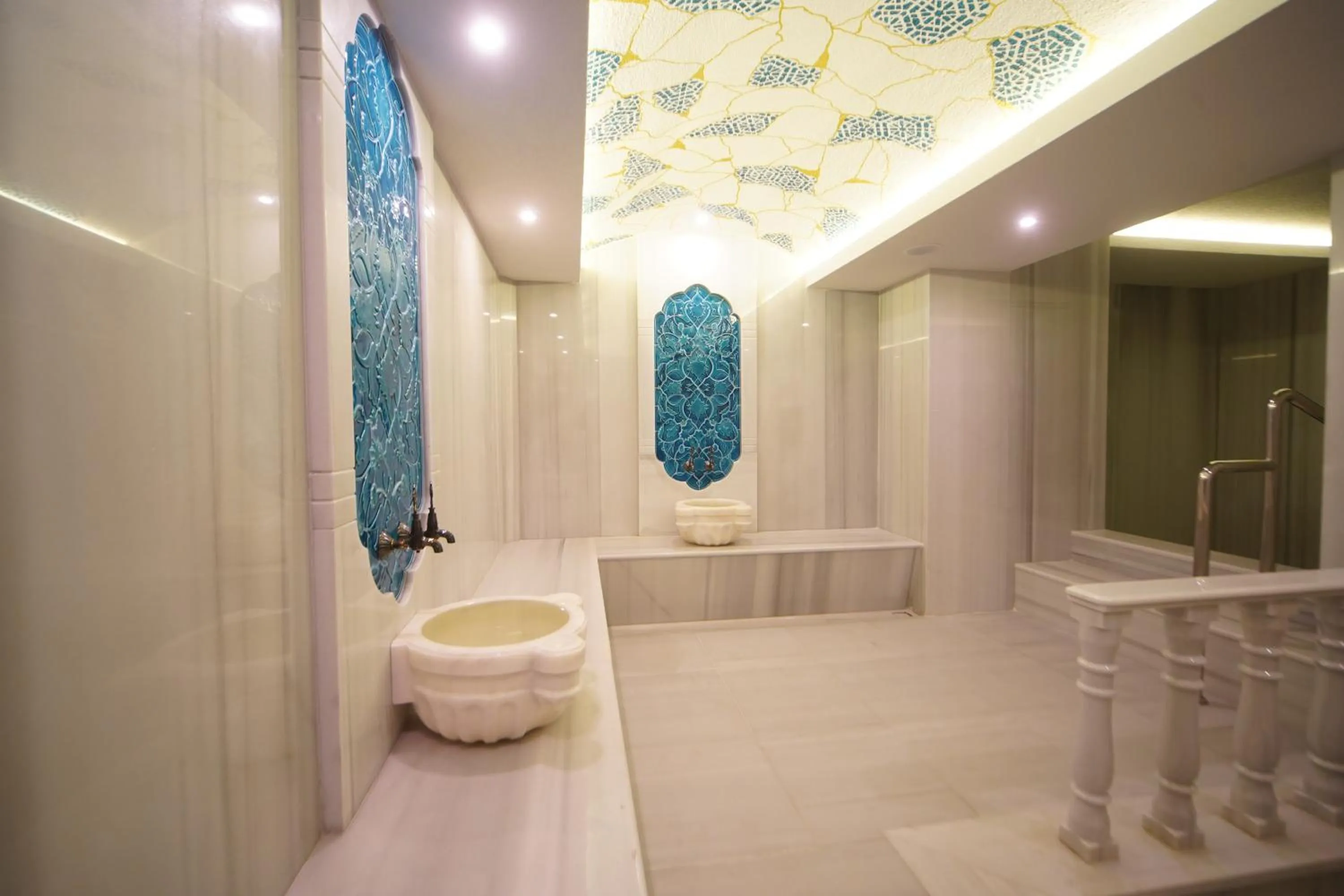 Spa and wellness centre/facilities in Almira Hotel Thermal Spa & Convention Center