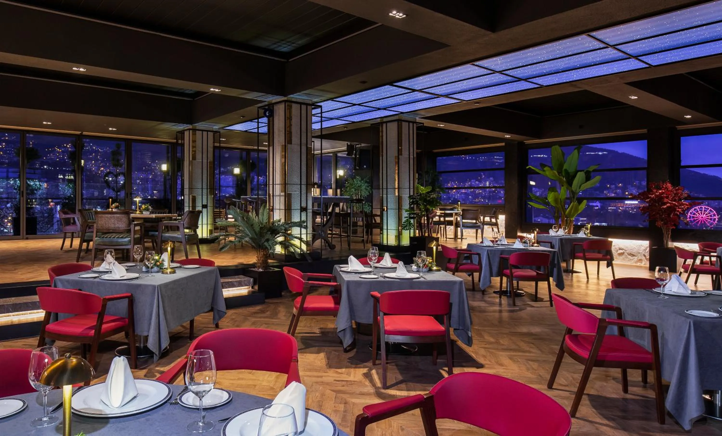 Restaurant/places to eat in Almira Hotel Thermal Spa & Convention Center