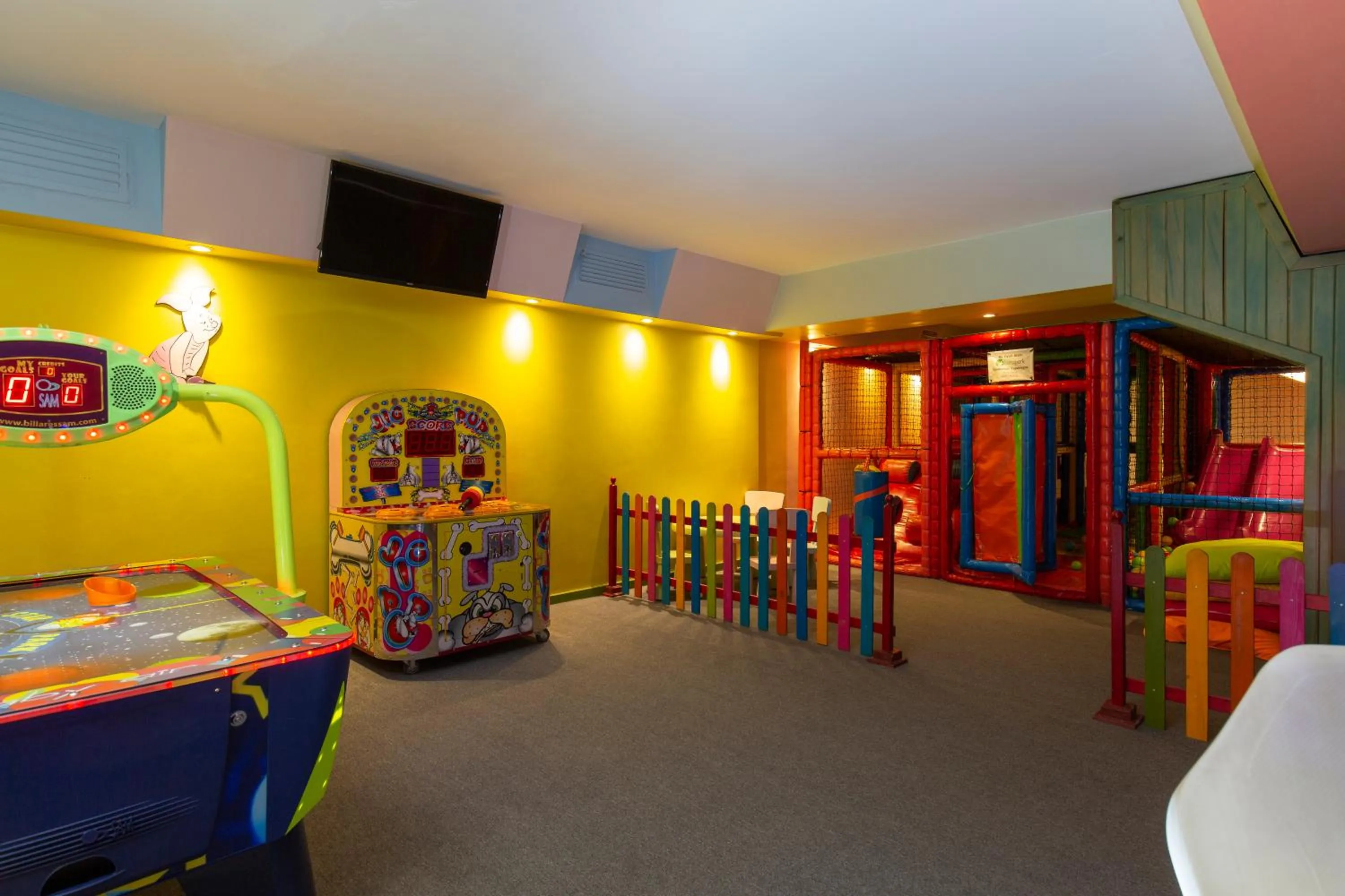 Game Room in Almira Hotel Thermal Spa & Convention Center