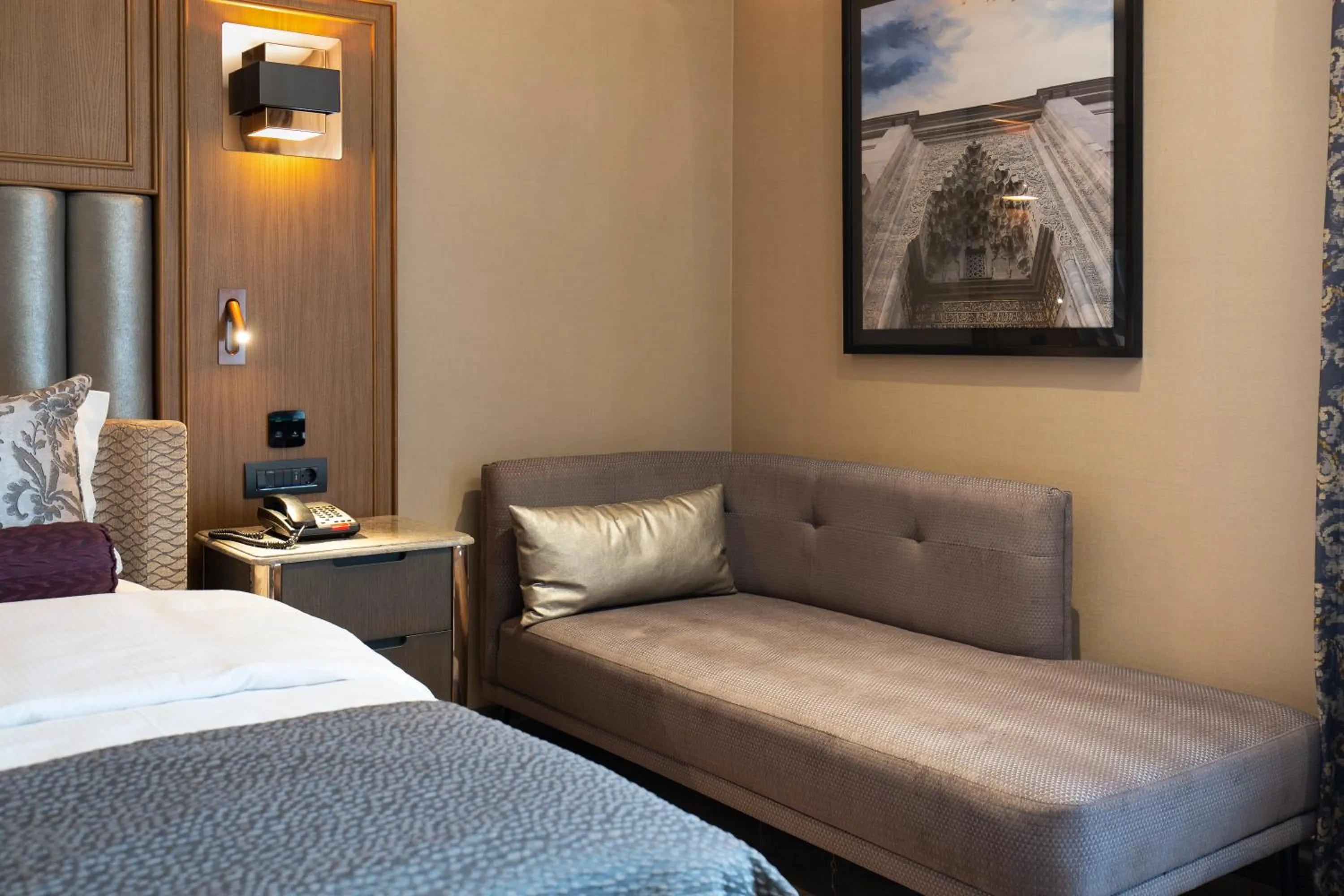 Decorative detail, Bed in Almira Hotel Thermal Spa & Convention Center