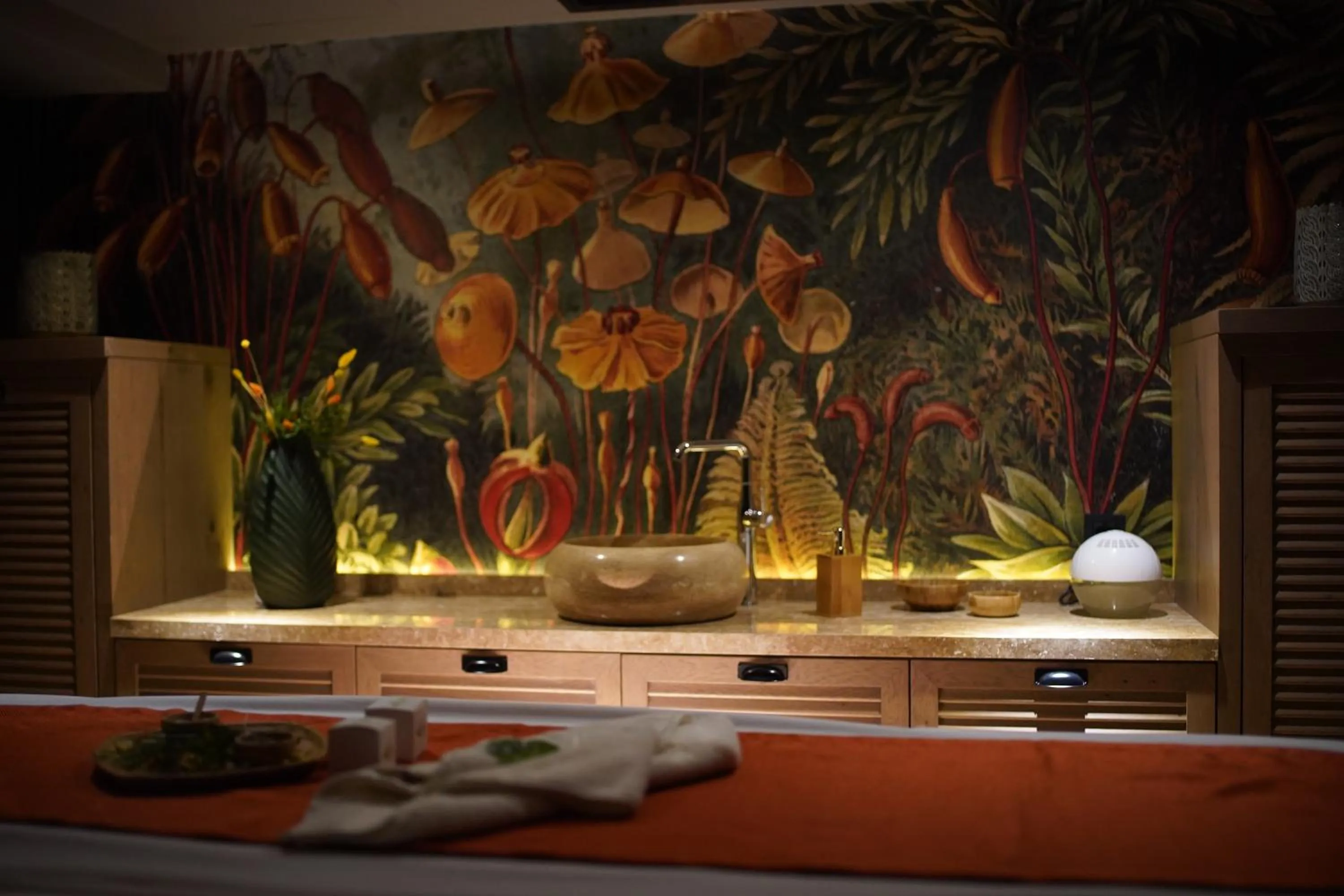 Massage in Almira Hotel Thermal Spa & Convention Center