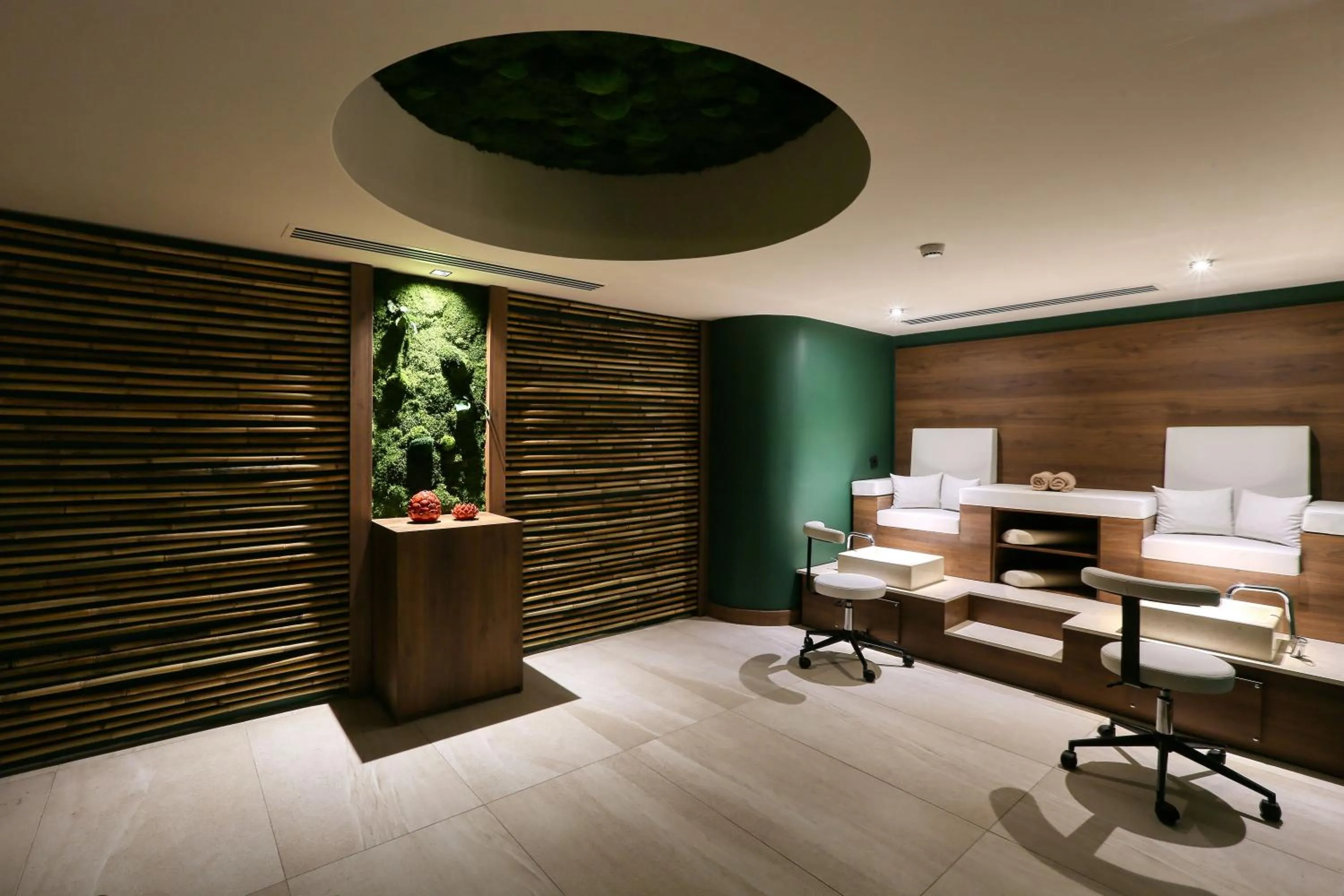 Spa and wellness centre/facilities in Almira Hotel Thermal Spa & Convention Center
