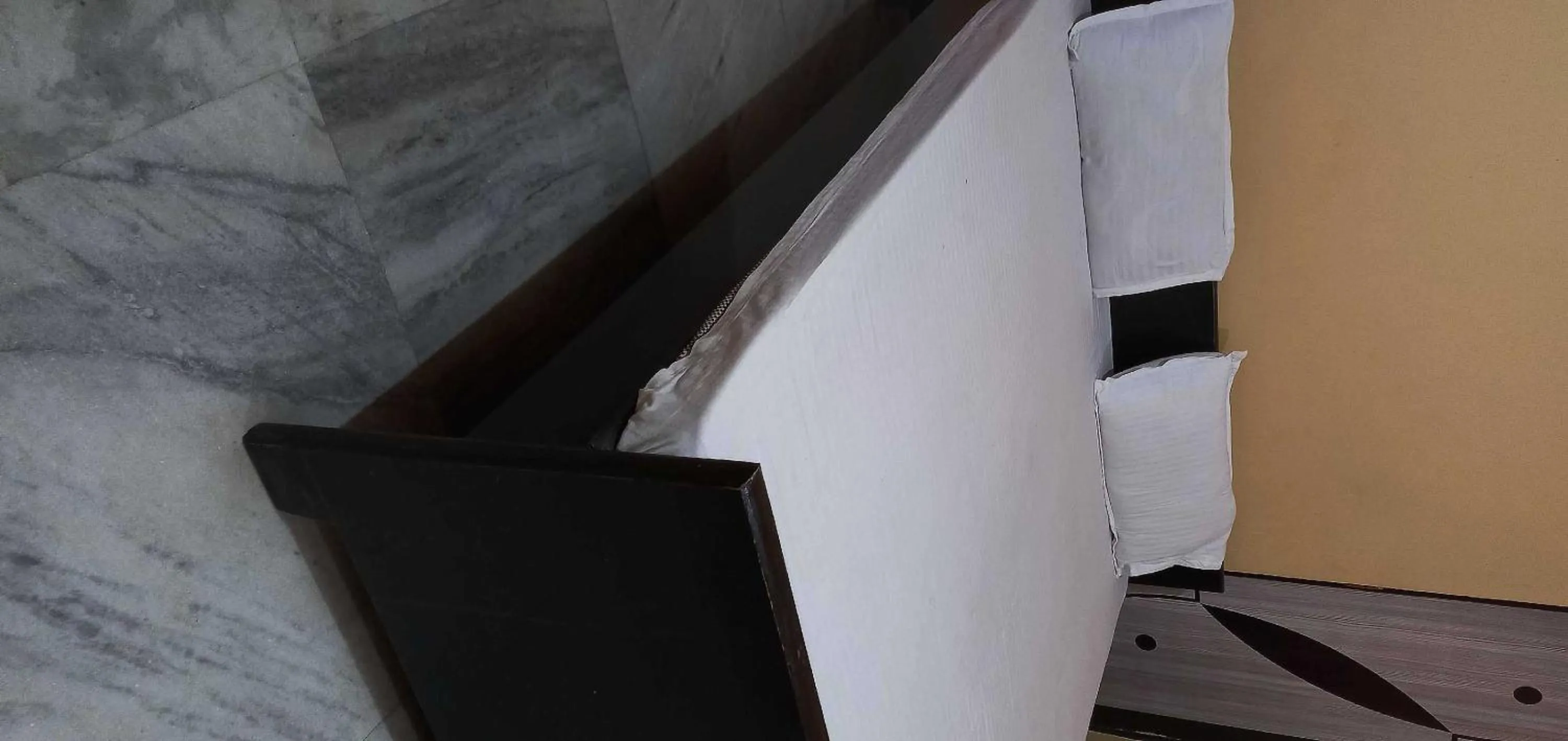 Bedroom in Hotel O Krishna Garden