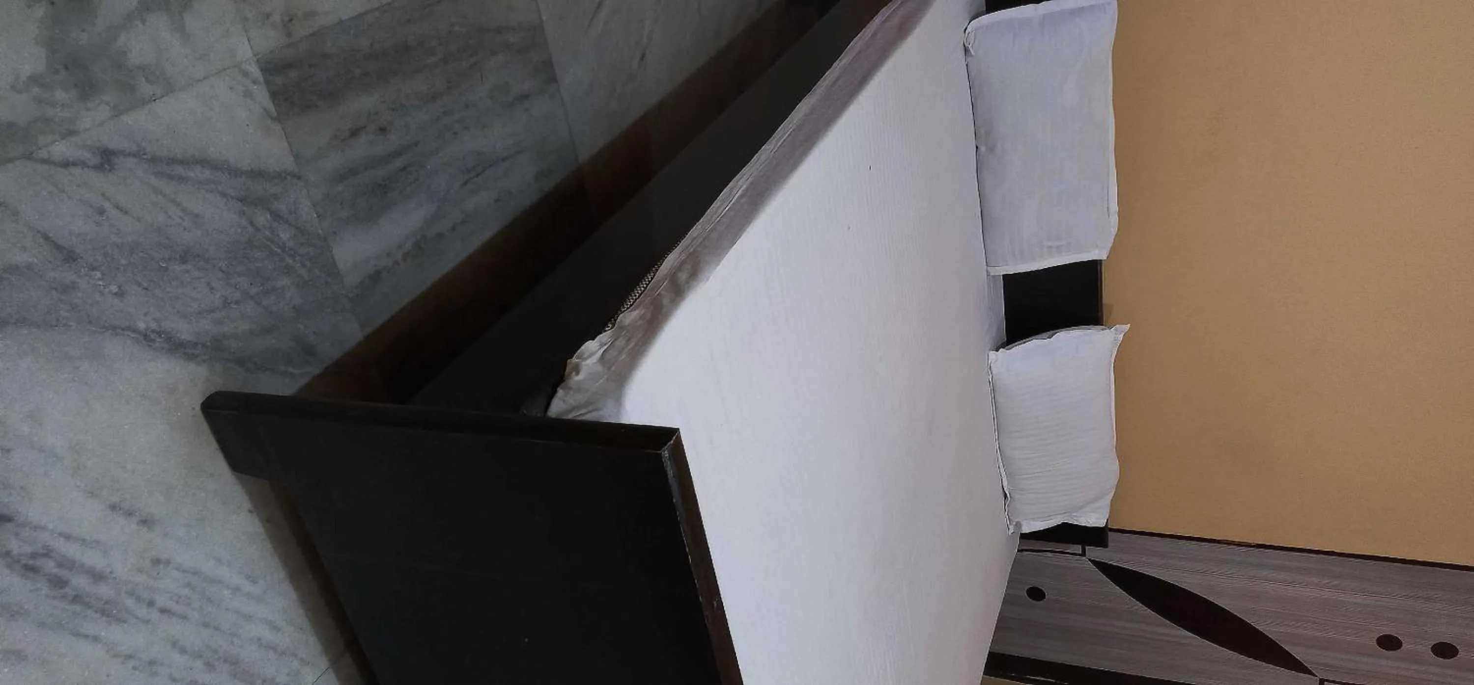 Bedroom in Hotel O Krishna Garden