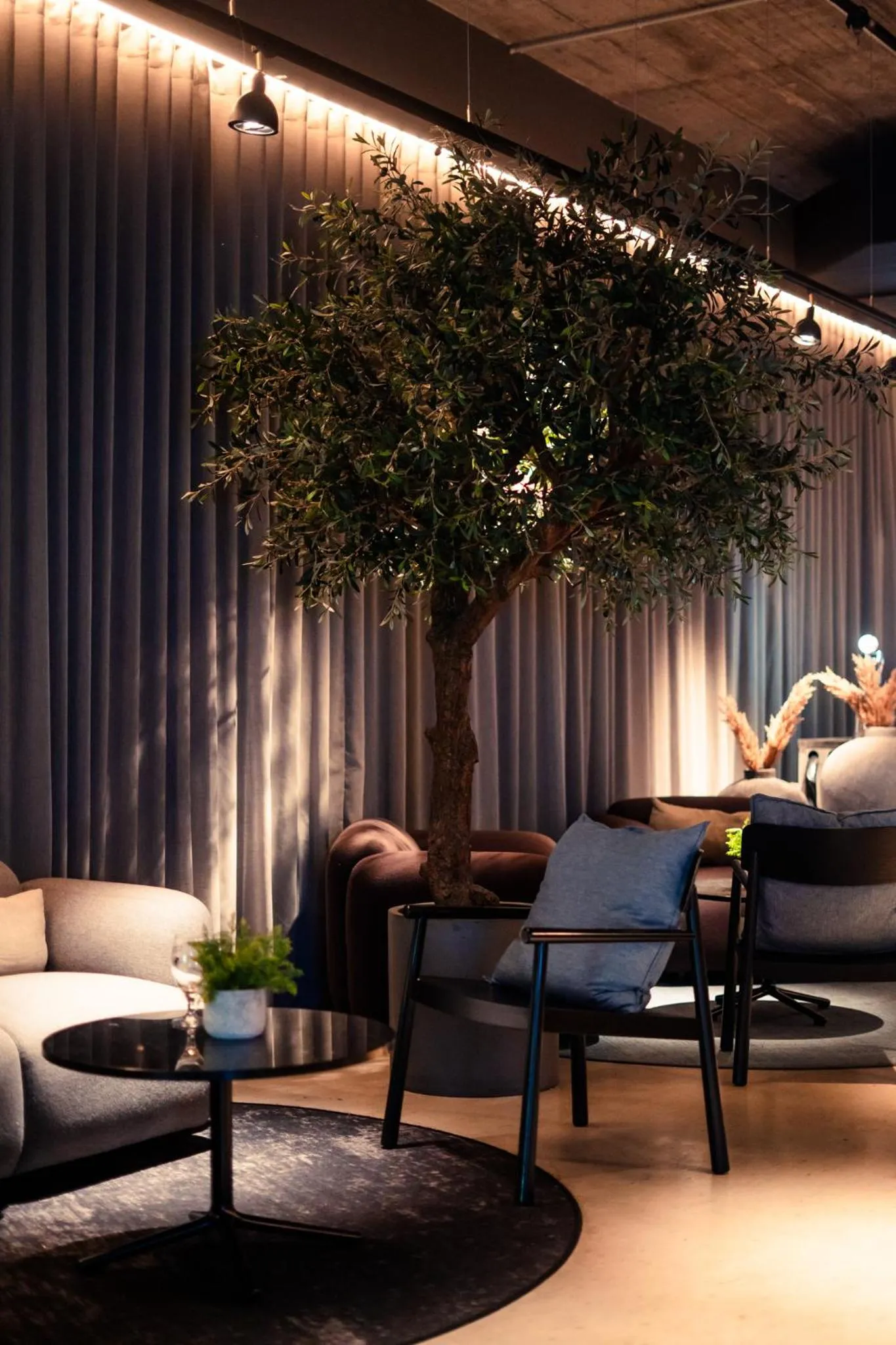 Property building in Zleep Madrid Airport