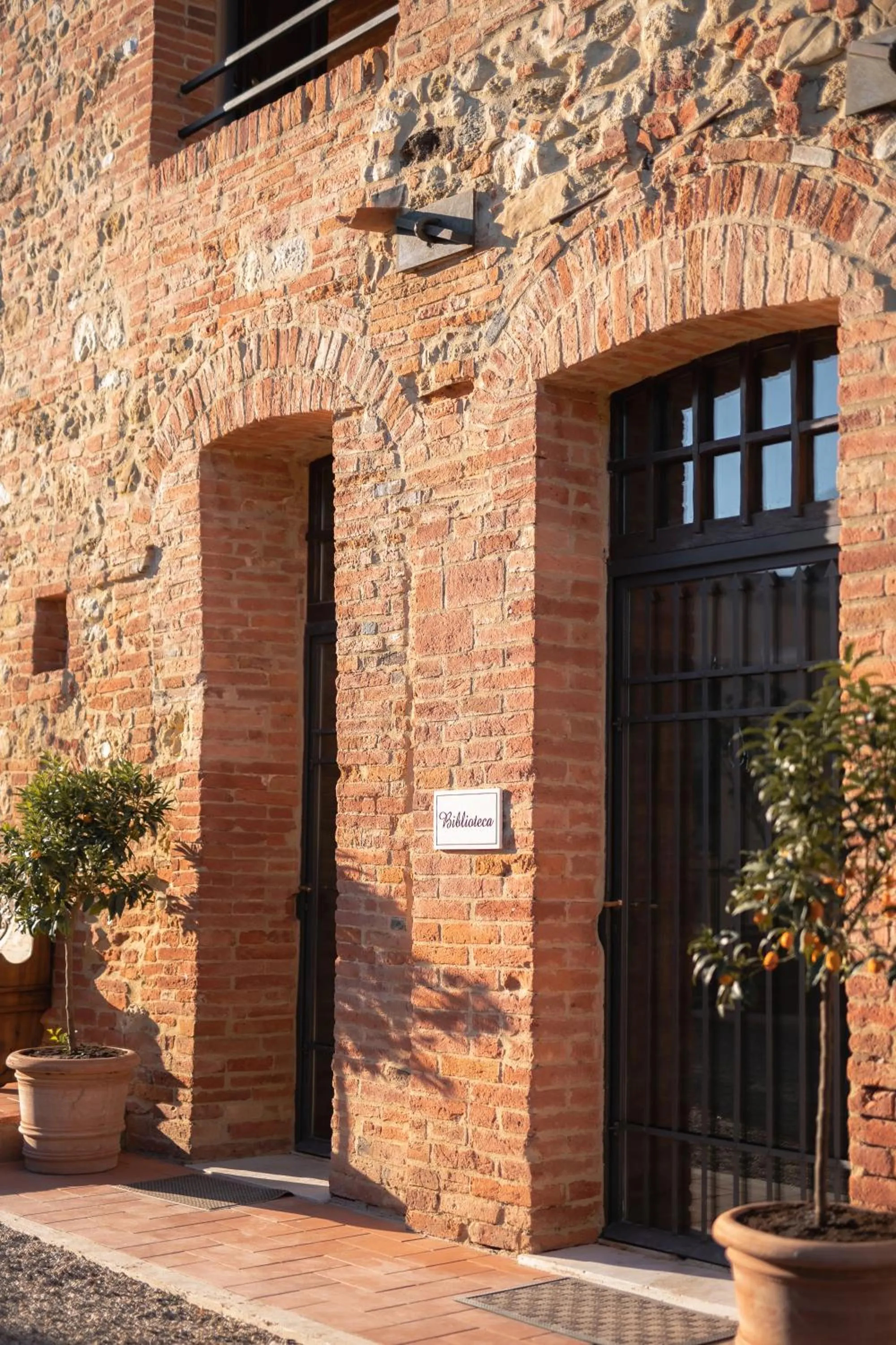 Property building in Borgo San Vincenzo