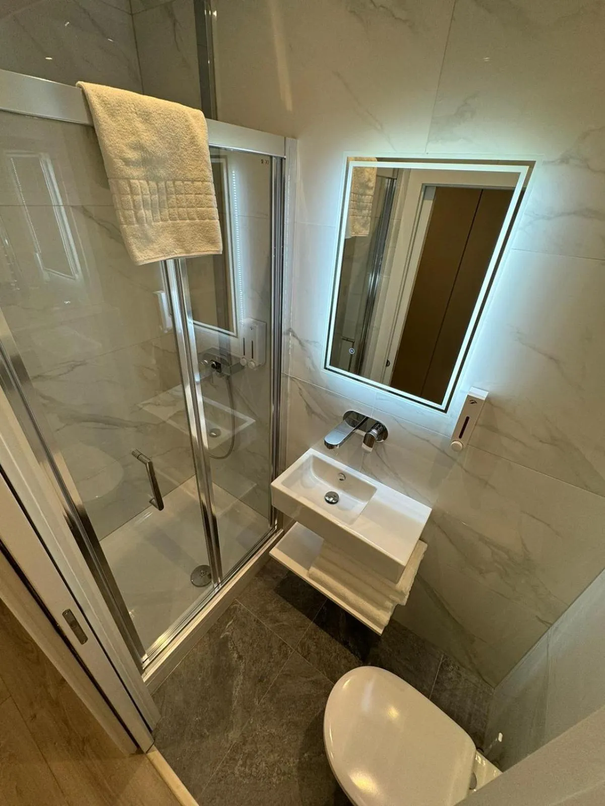 Shower in Victoria Studios