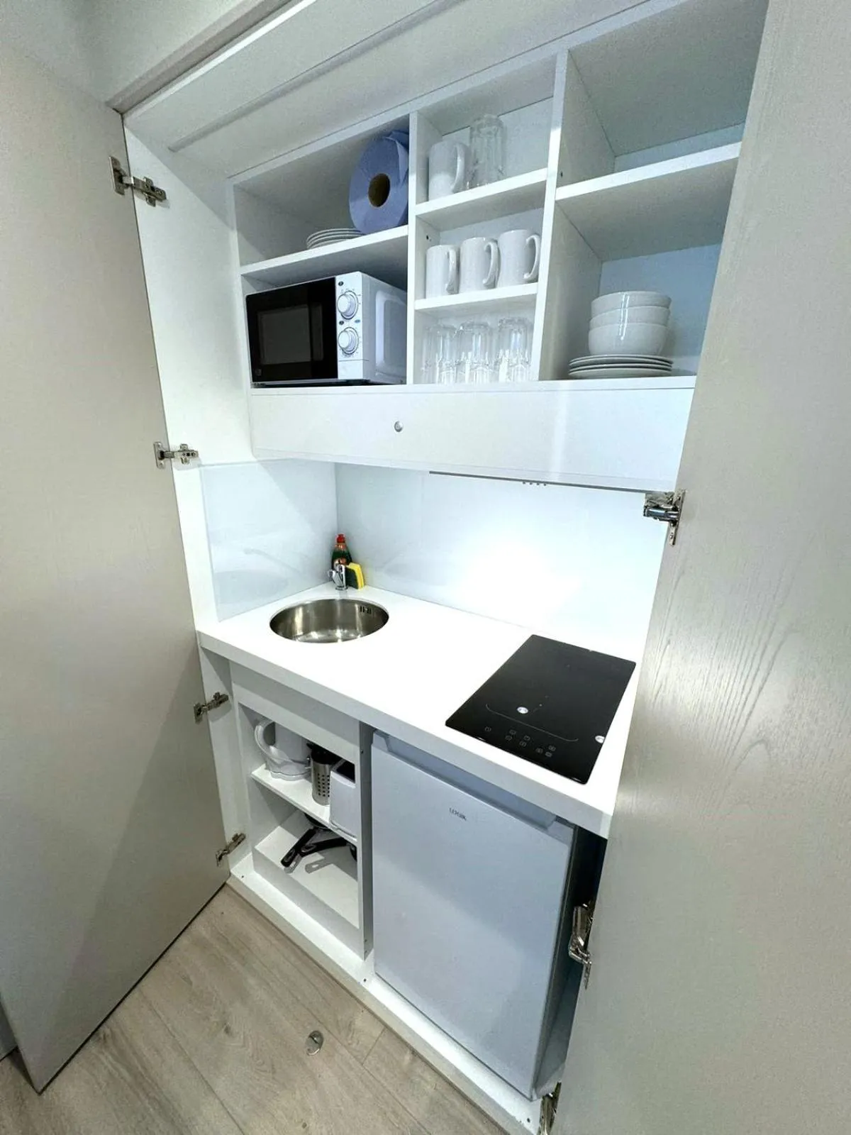 Kitchen or kitchenette in Victoria Studios