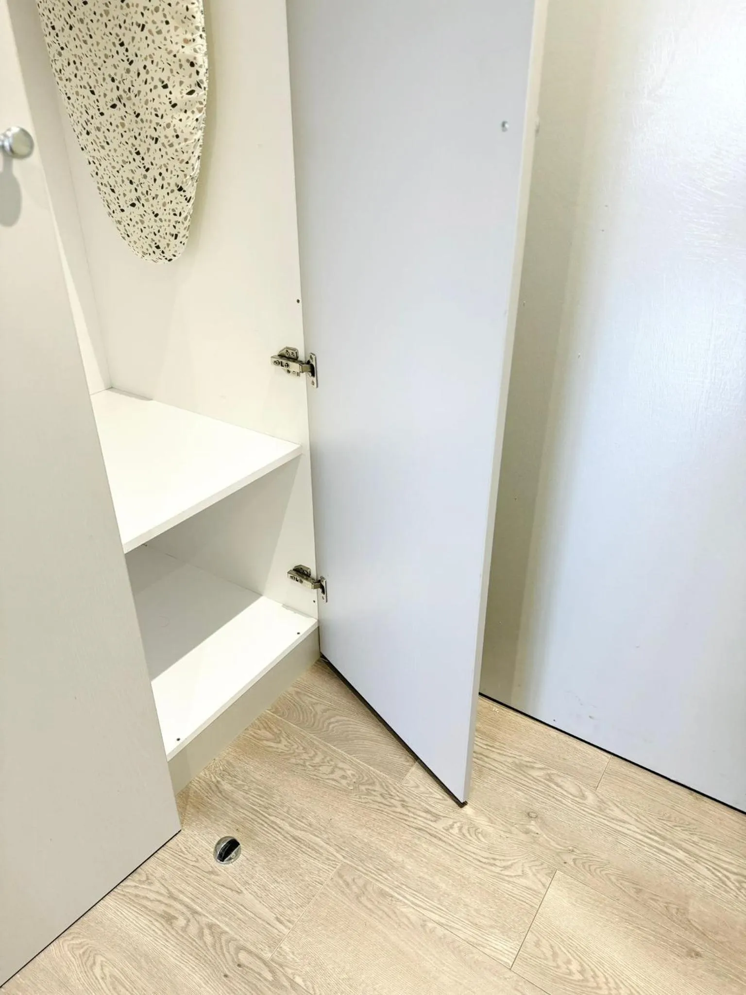 wardrobe in Victoria Studios