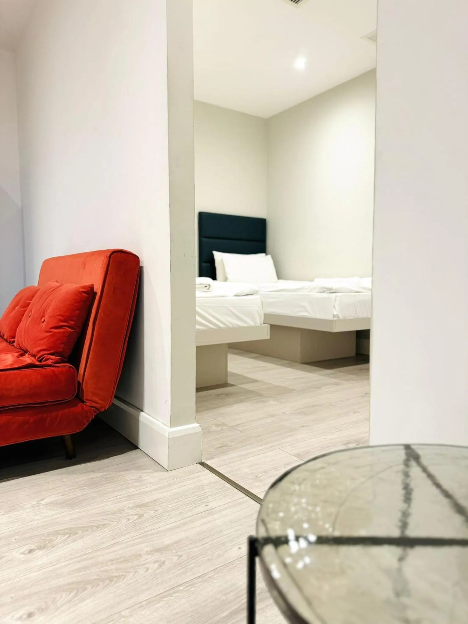 Living room, Bed in Victoria Studios