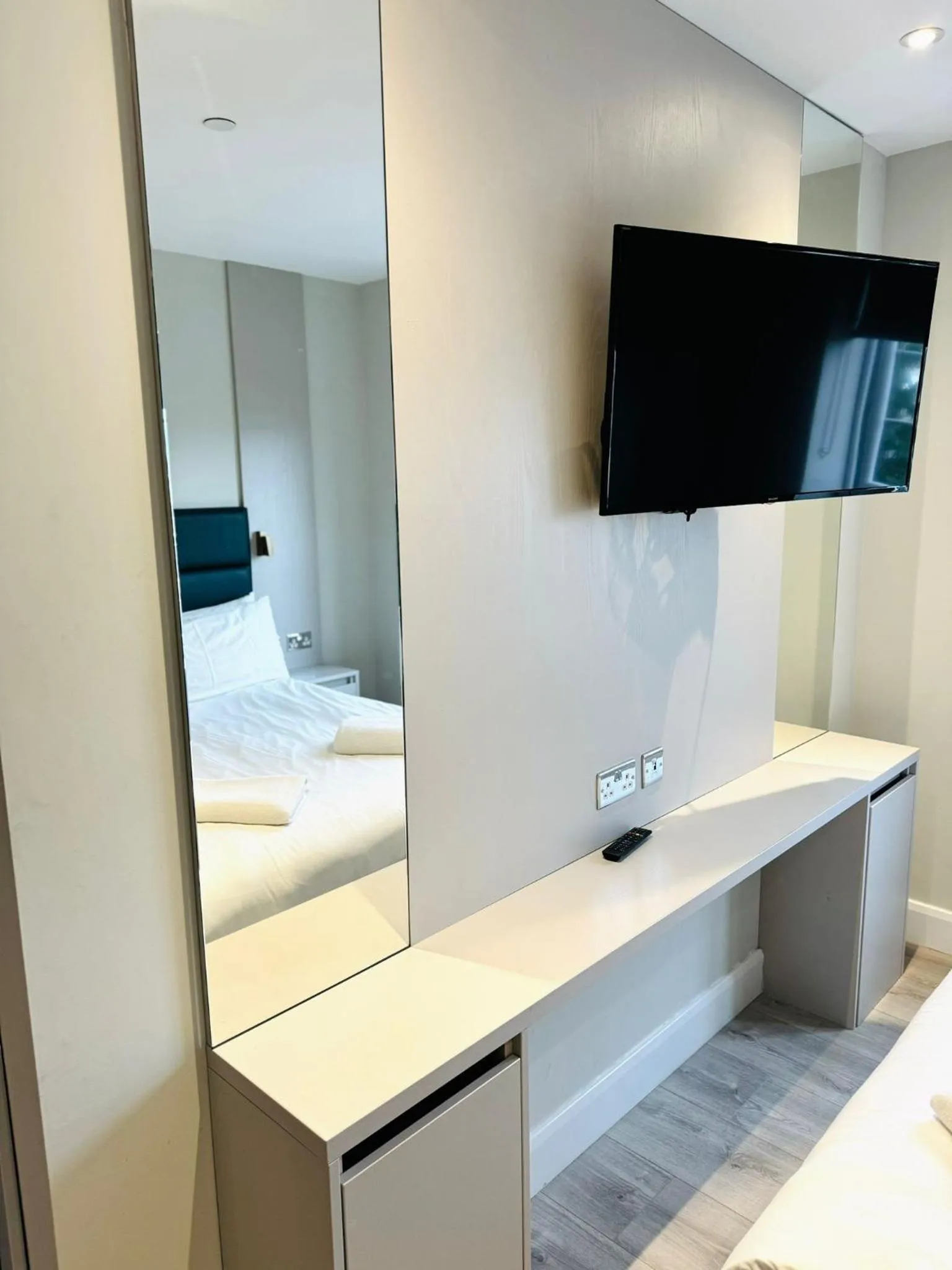 Bed in Victoria Studios