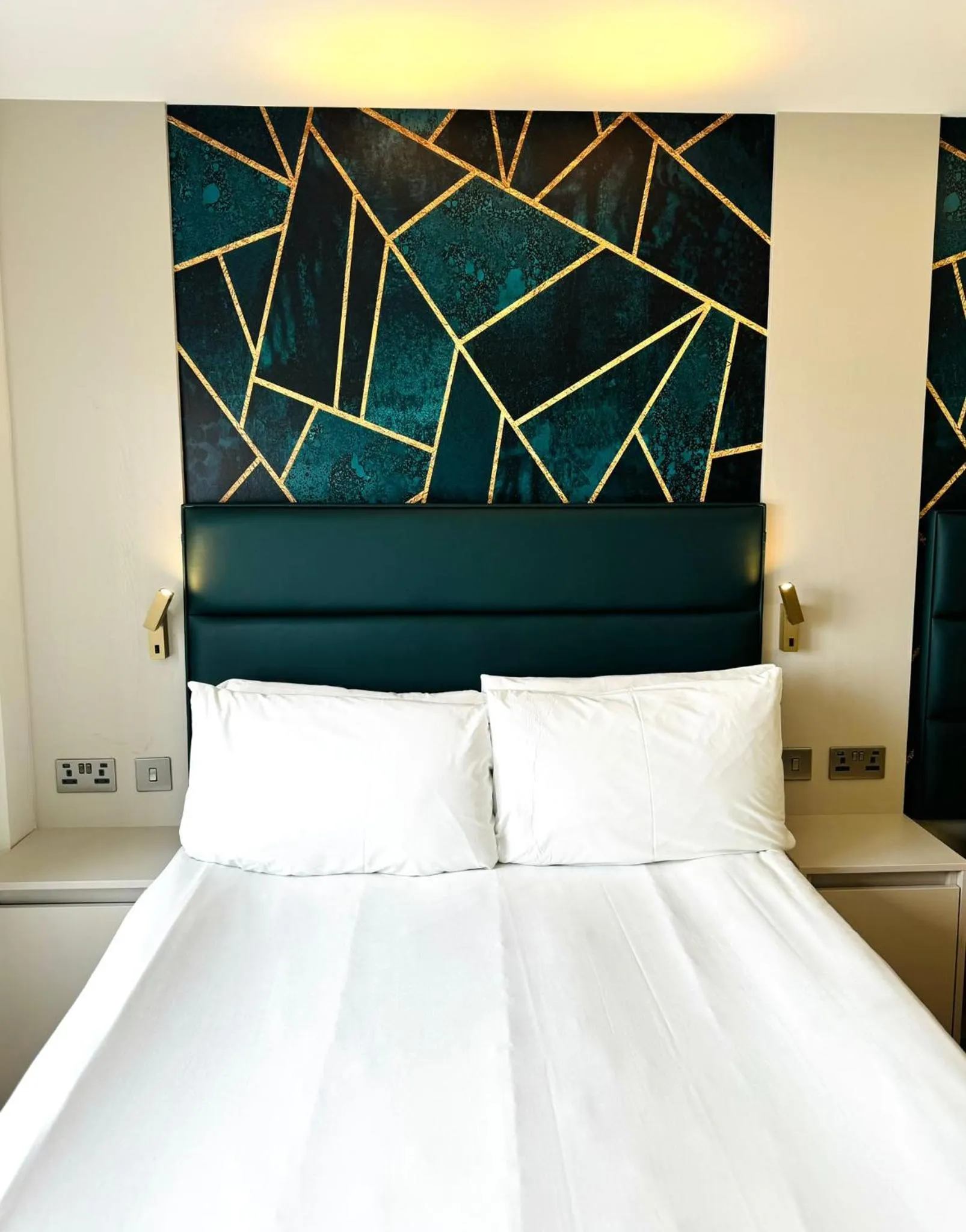 Bed in Victoria Studios