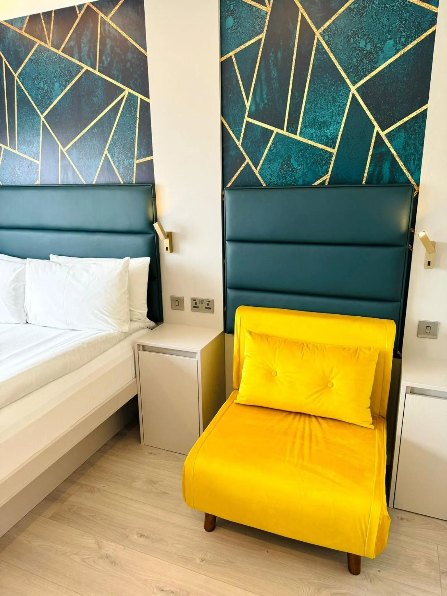 Bed in Victoria Studios