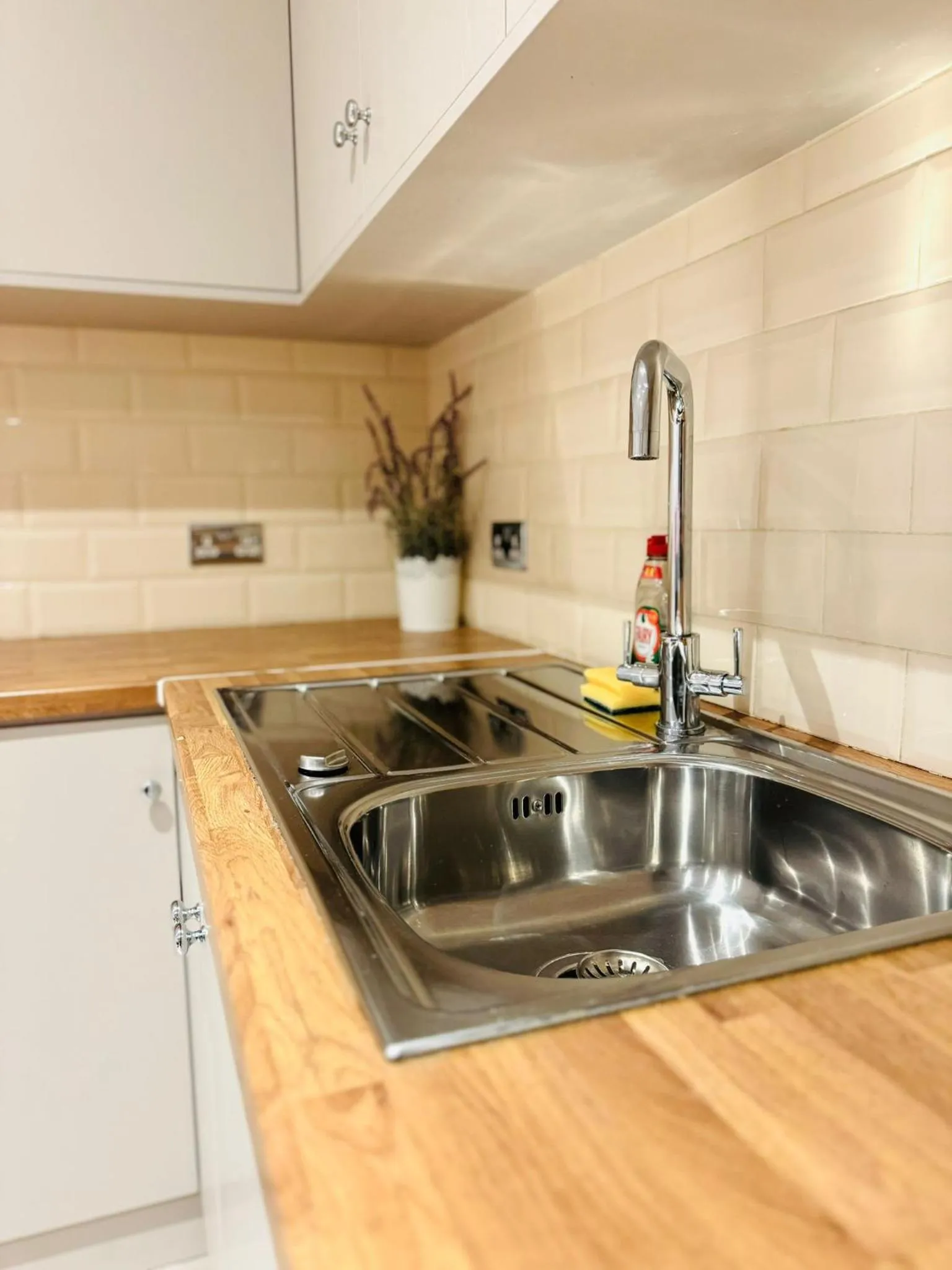 kitchen in Victoria Studios