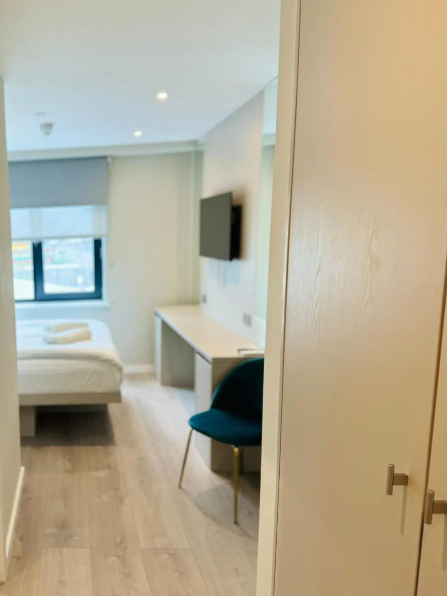 Bed in Victoria Studios