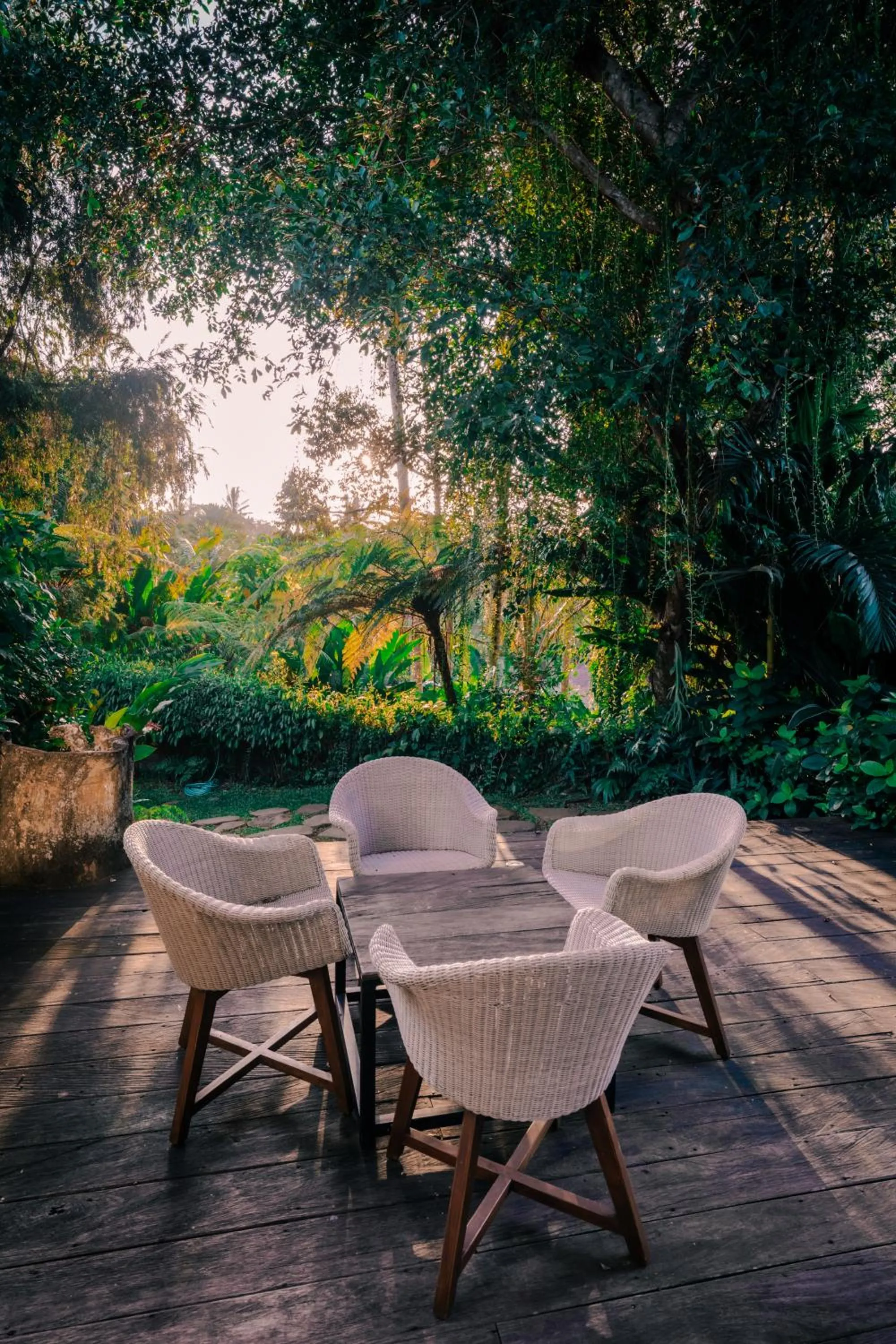 Area and facilities in Surya Kembar Villas