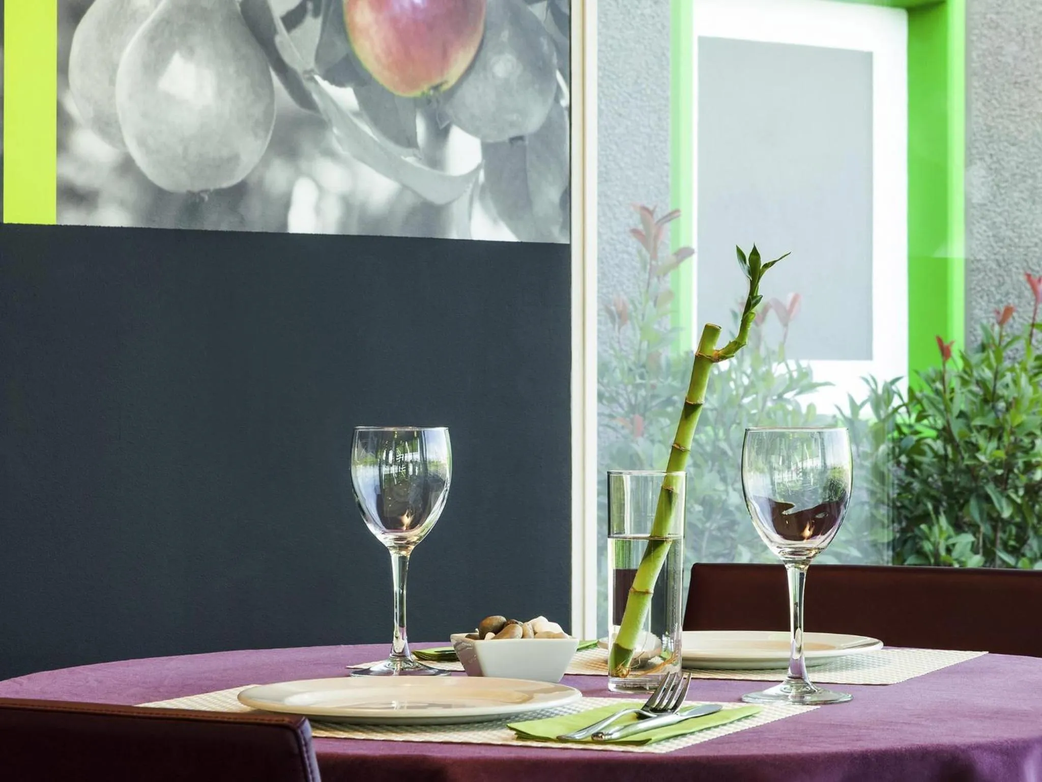 Restaurant/places to eat in Hotel Ibis Styles Lleida Torrefarrera