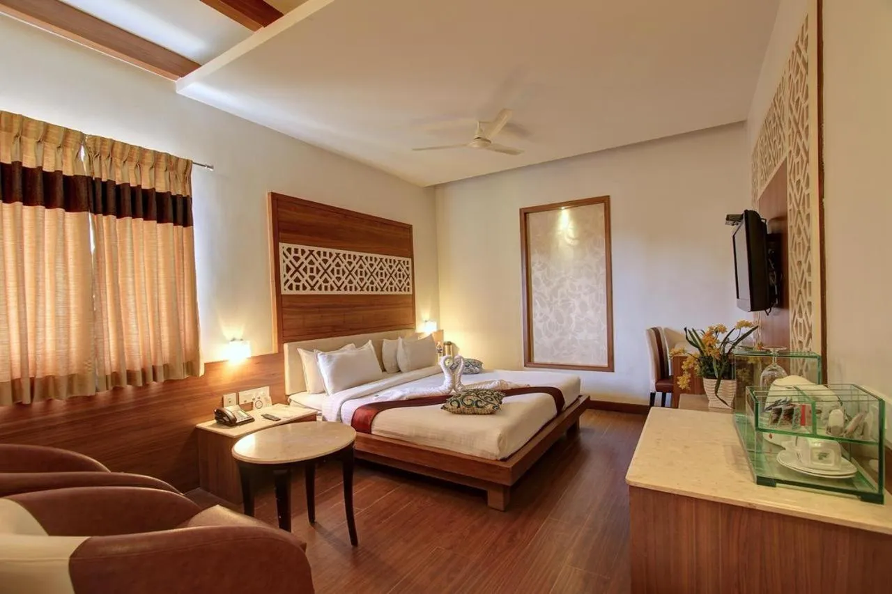 Patio, Bed in Hotel Prince Gardens