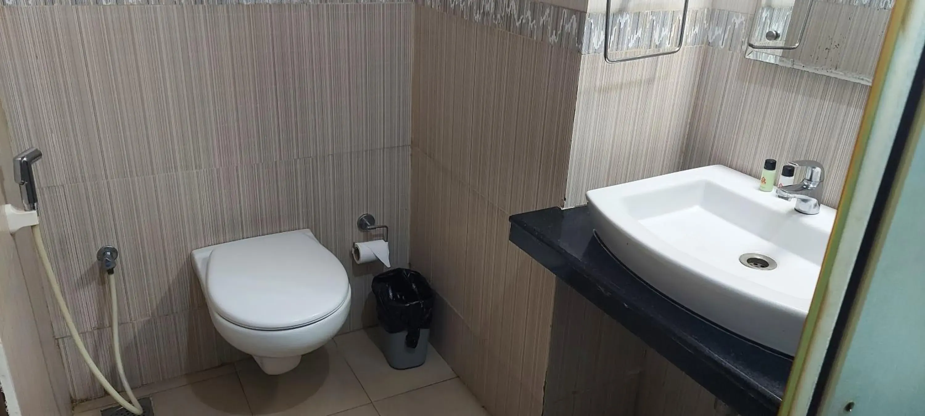 Executive Double or Twin Room - single occupancy in SRM Hotel Executive Double or Twin Room - single occupancy in SRM Hotel