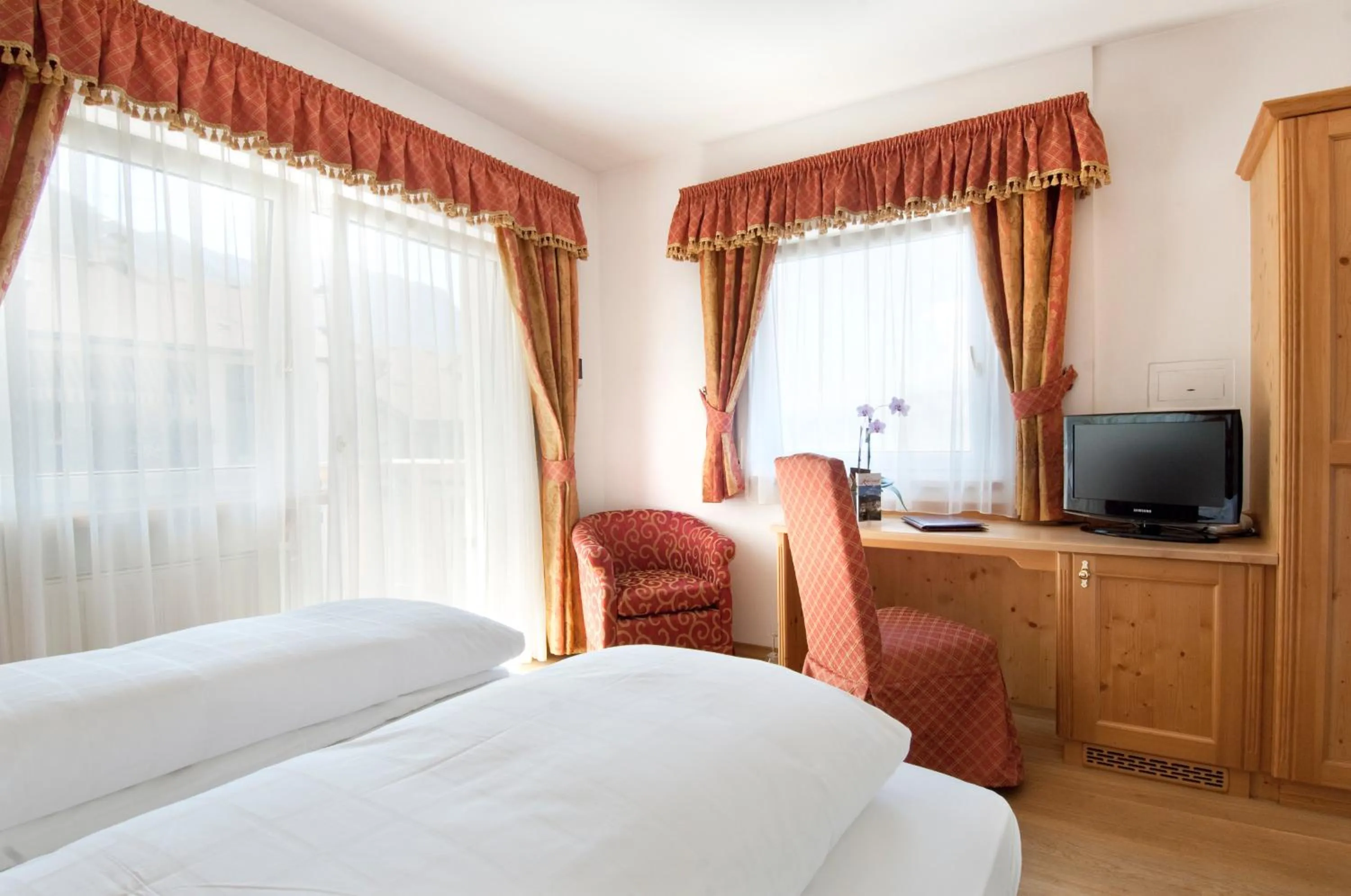 Photo of the whole room, Bed in Hotel Rotwand