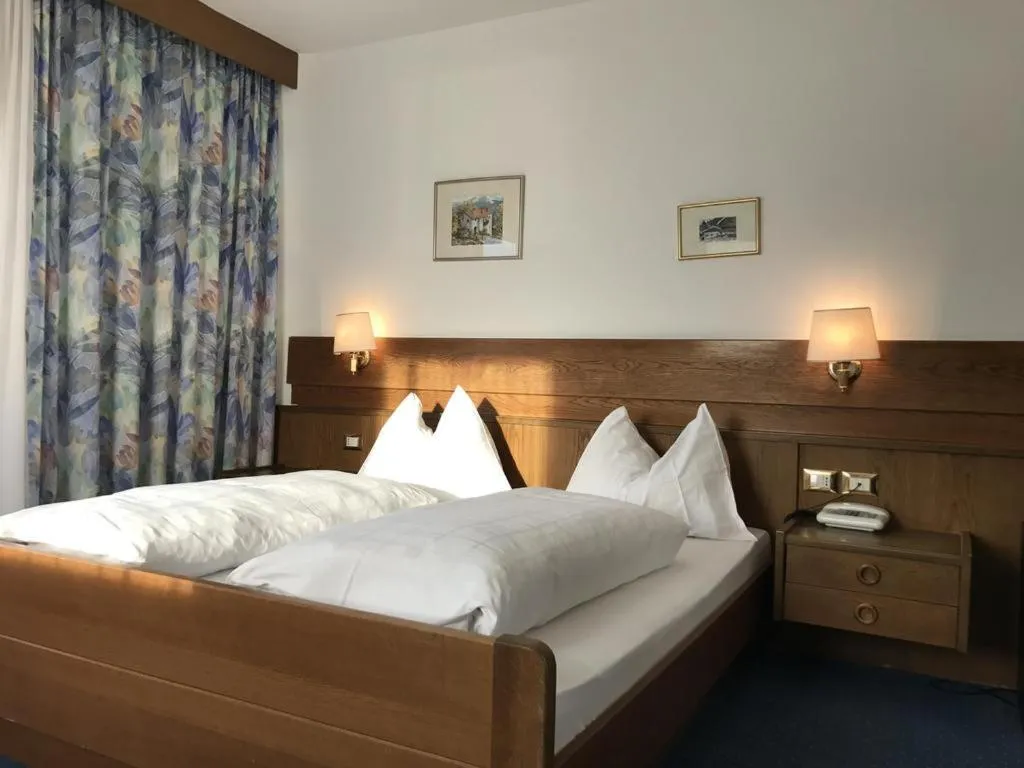  Standard Double  Room with Balcony - single occupancy in Hotel Rotwand