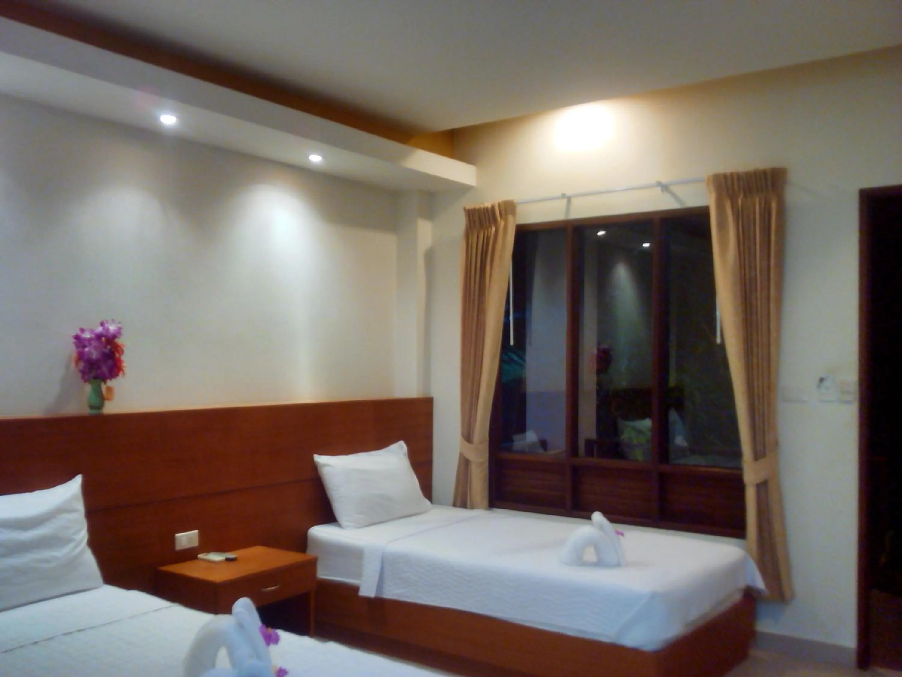 Photo of the whole room, Bed in Modern Resort