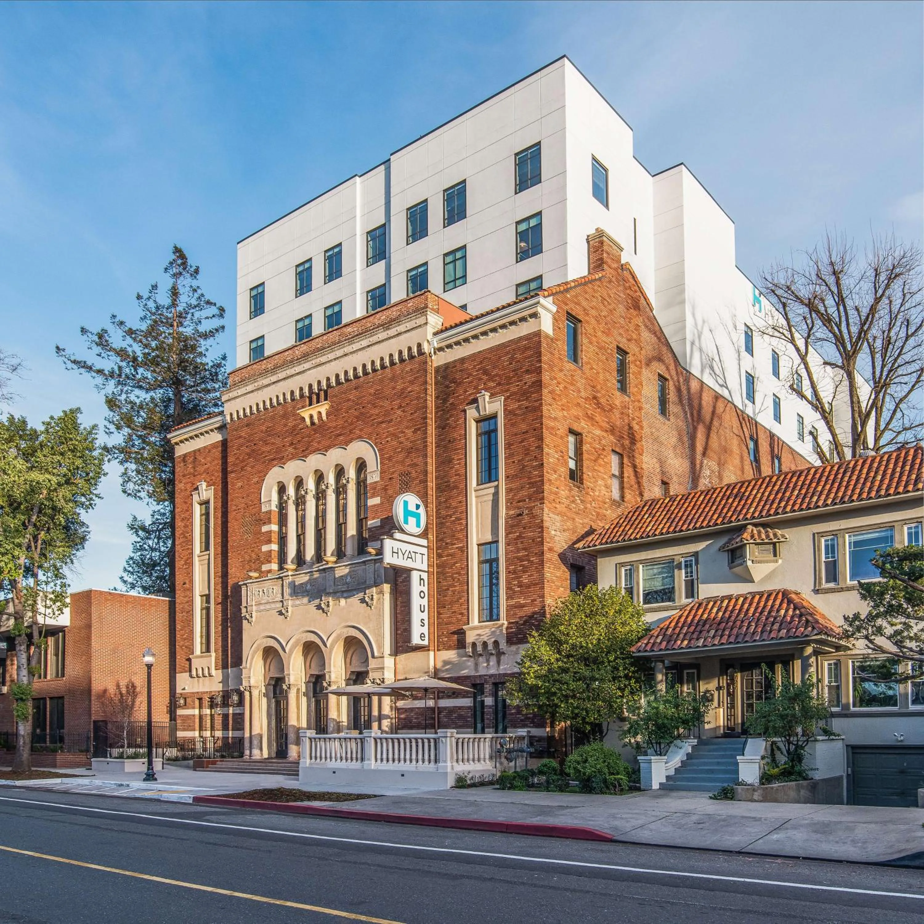 Property building in Hyatt House Sacramento-Midtown