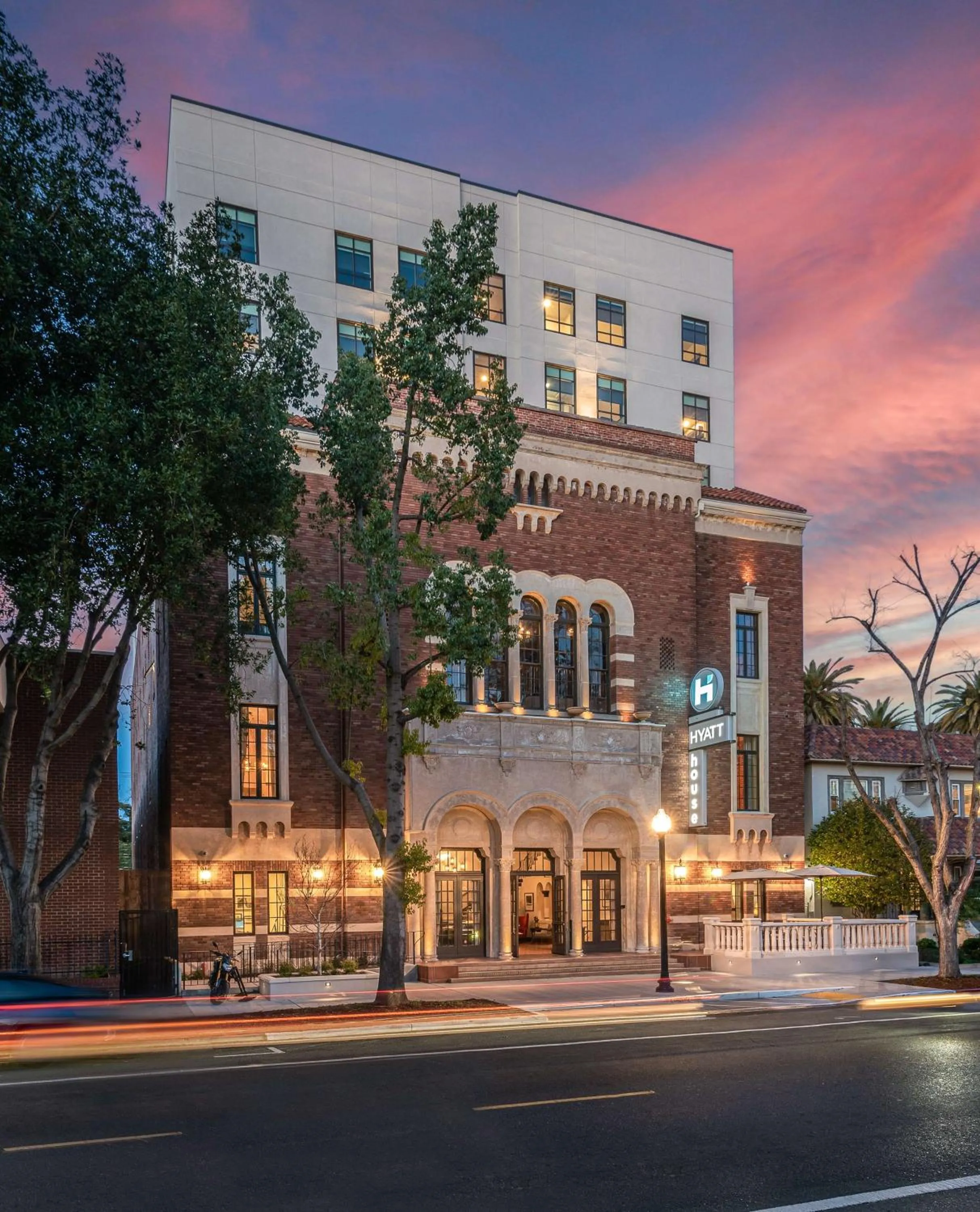 Property building in Hyatt House Sacramento-Midtown