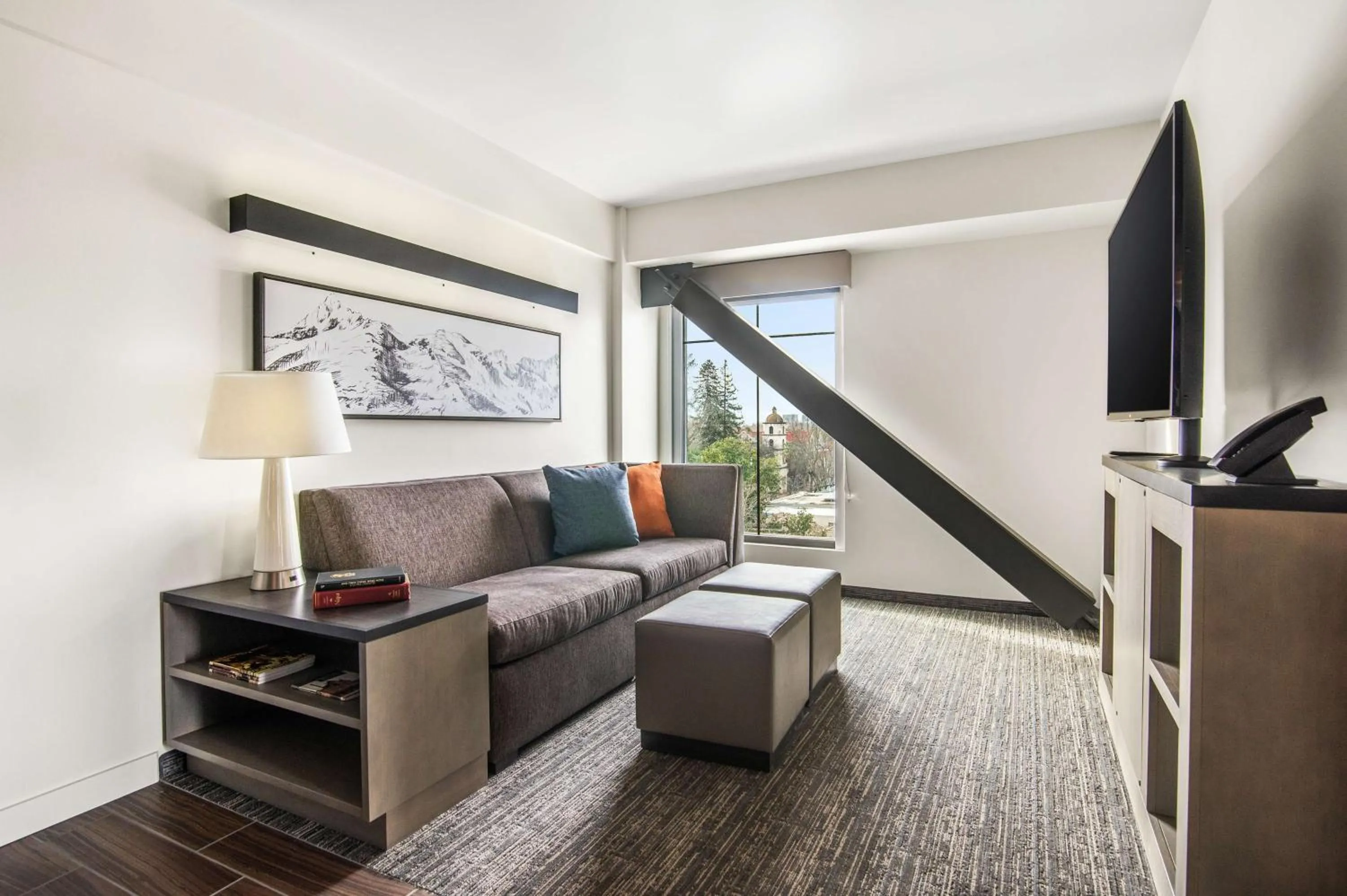 Photo of the whole room in Hyatt House Sacramento-Midtown