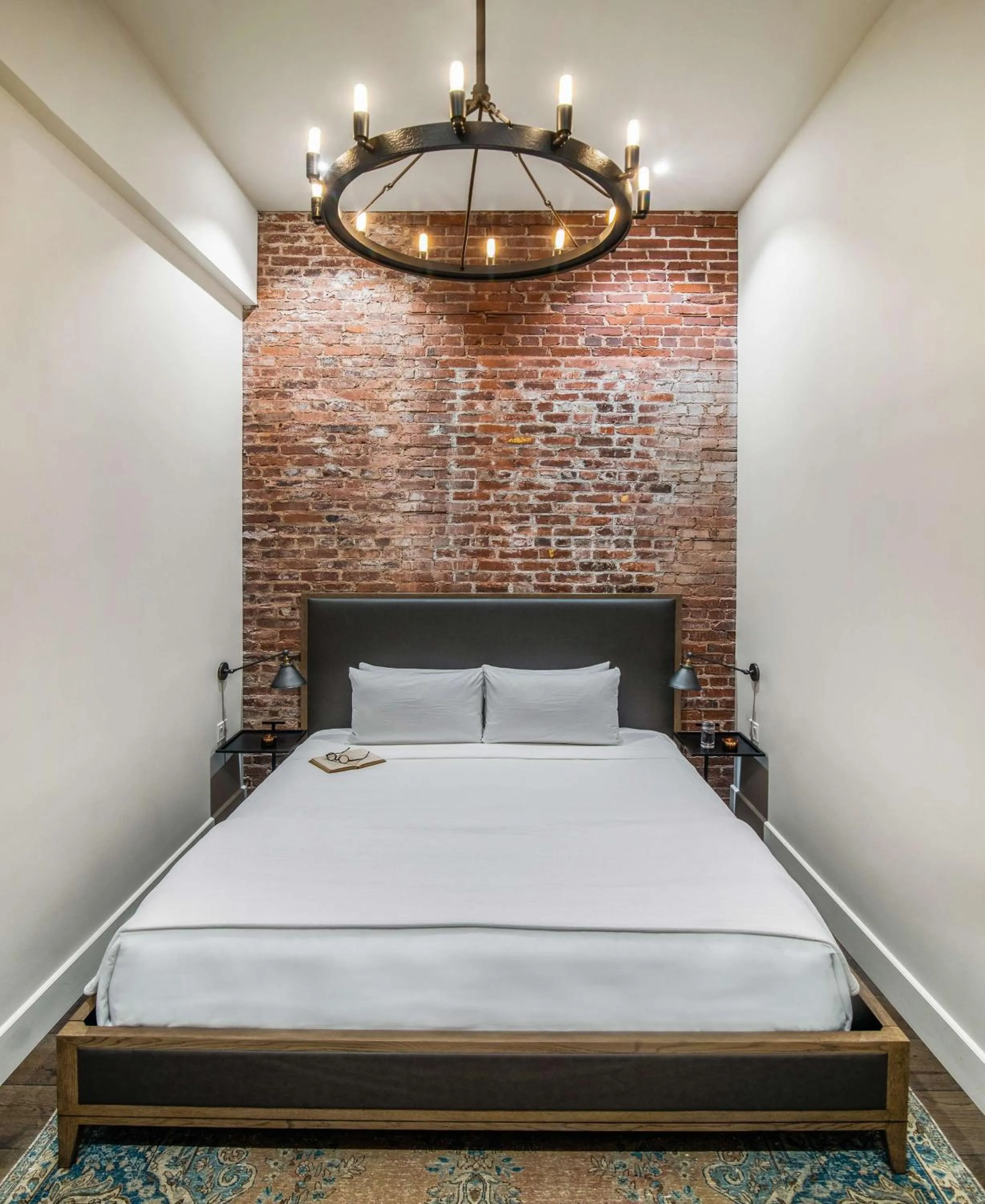 Photo of the whole room, Bed in Hyatt House Sacramento-Midtown