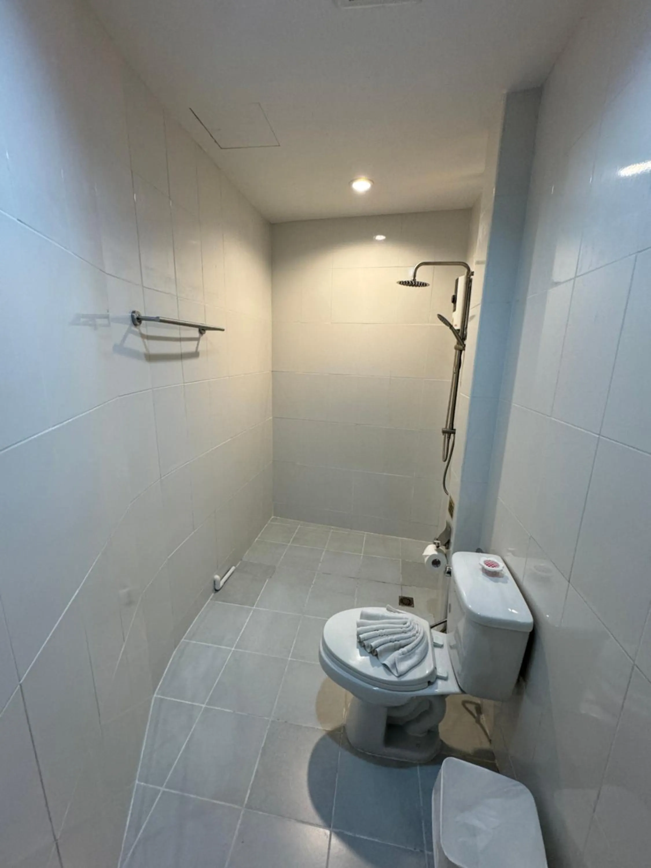 Bathroom in Phuket Muay Thai Hotel Rawai Beach