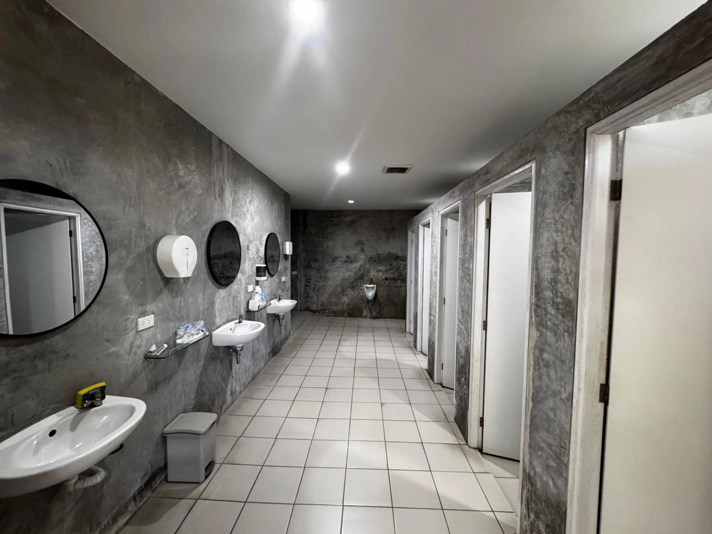 Toilet in Phuket Muay Thai Hotel Rawai Beach