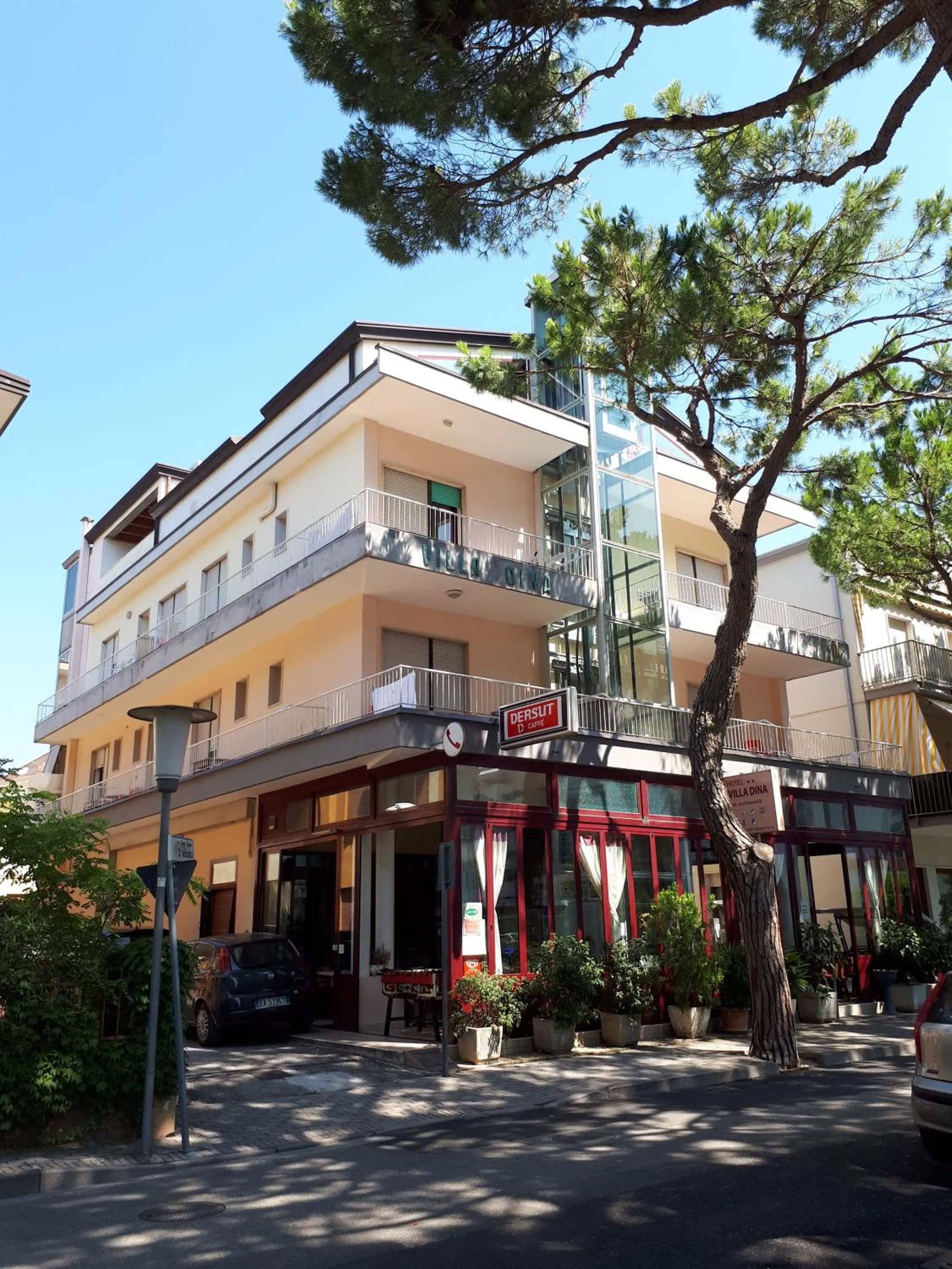 Property building in Hotel Villa Dina