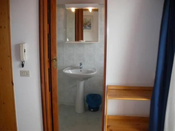 Bathroom in Hotel Villa Dina