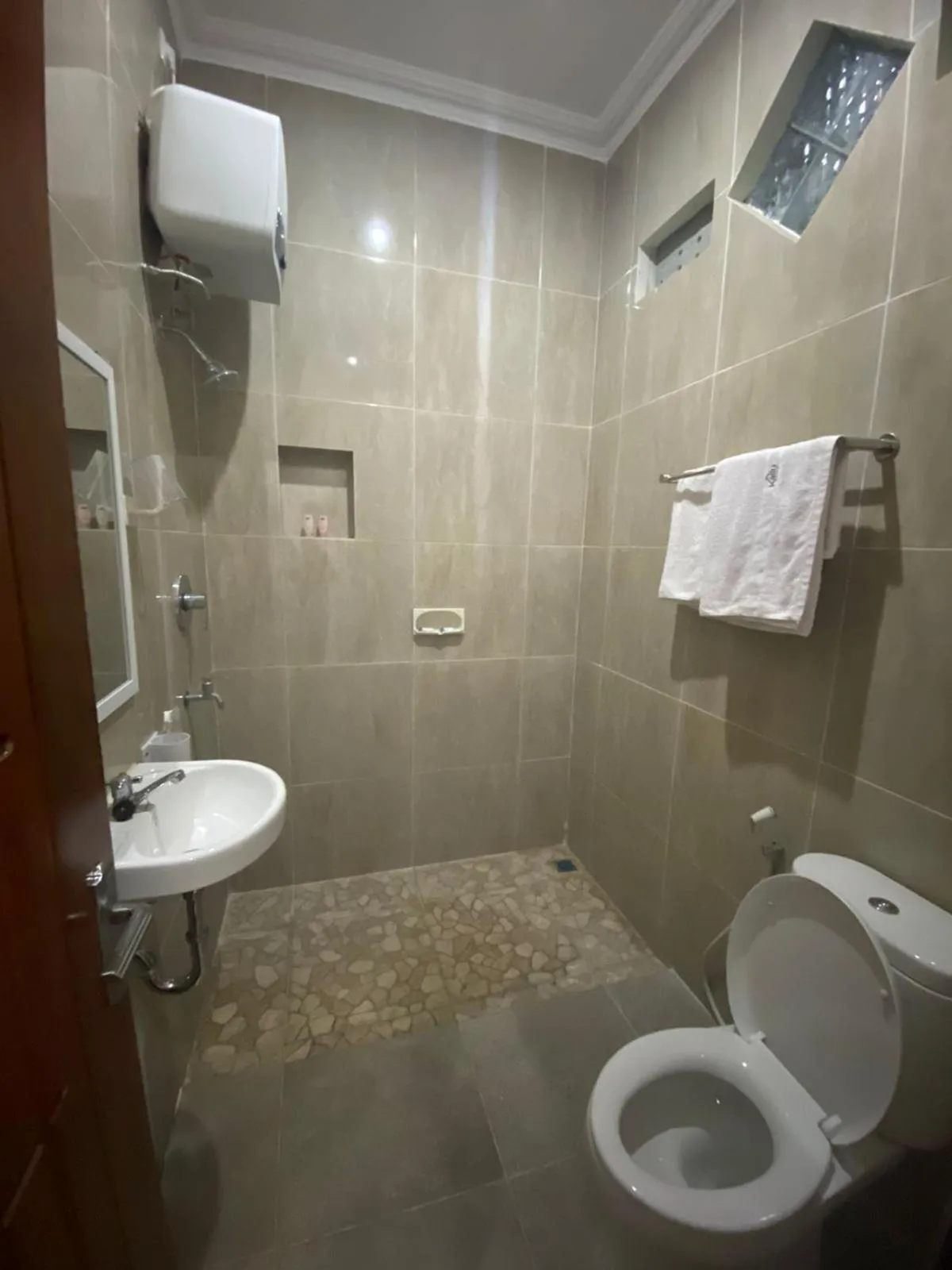 Bathroom in Hotel Kaliu