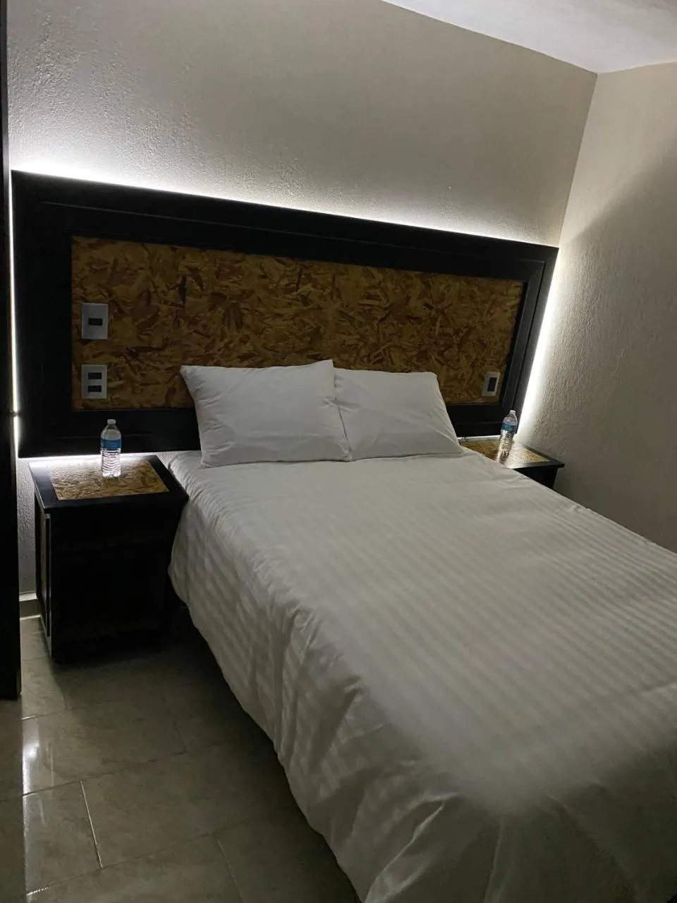 Photo of the whole room, Bed in Hotel Central Pirámides