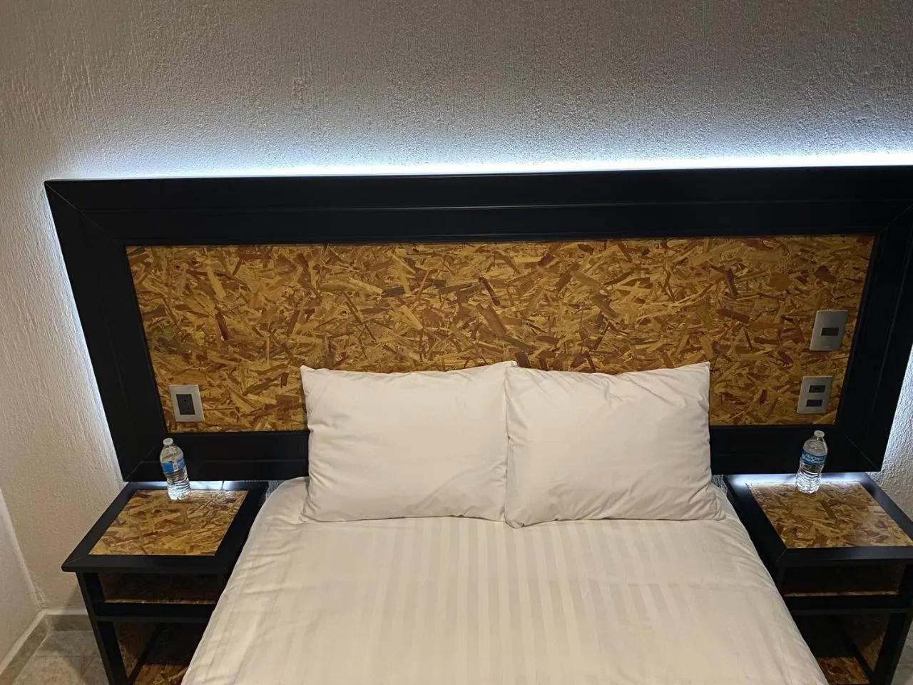 Photo of the whole room, Bed in Hotel Central Pirámides