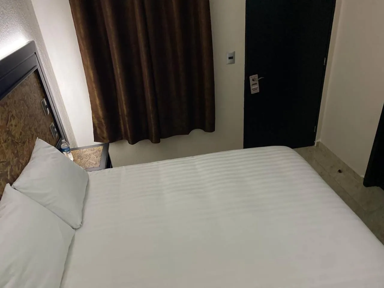 Bed in Hotel Central Pirámides